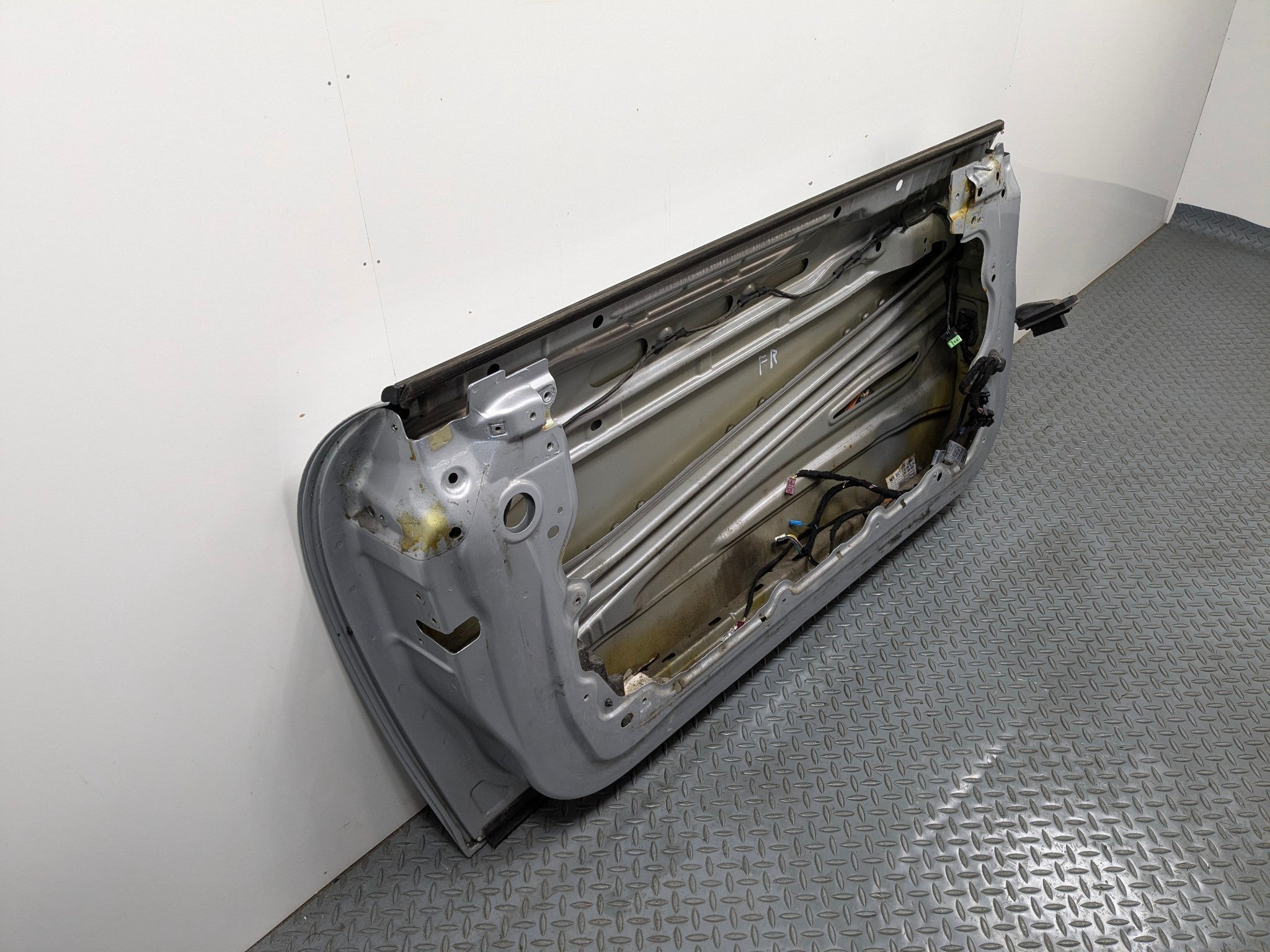 2007 - 2010 MINI COOPER OEM DOOR SHELL PANEL SILVER METALLIC FRONT LEFT SIDE