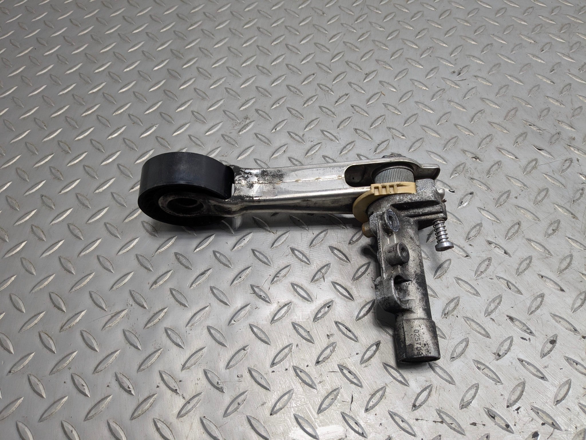 2007 - 2010 MINI COOPER OEM ENGINE ALTERNATOR BELT PULLEY TENSIONER