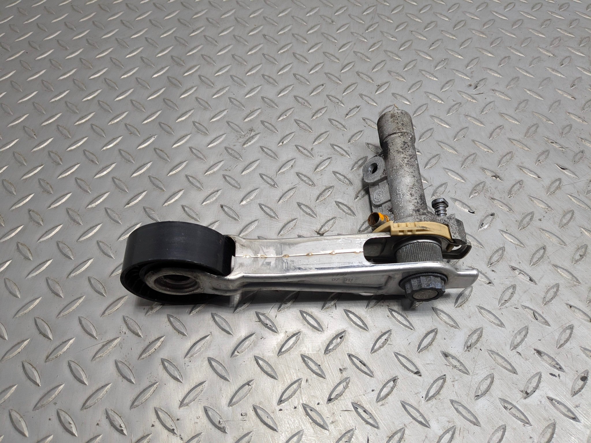 2007 - 2010 MINI COOPER OEM ENGINE ALTERNATOR BELT PULLEY TENSIONER