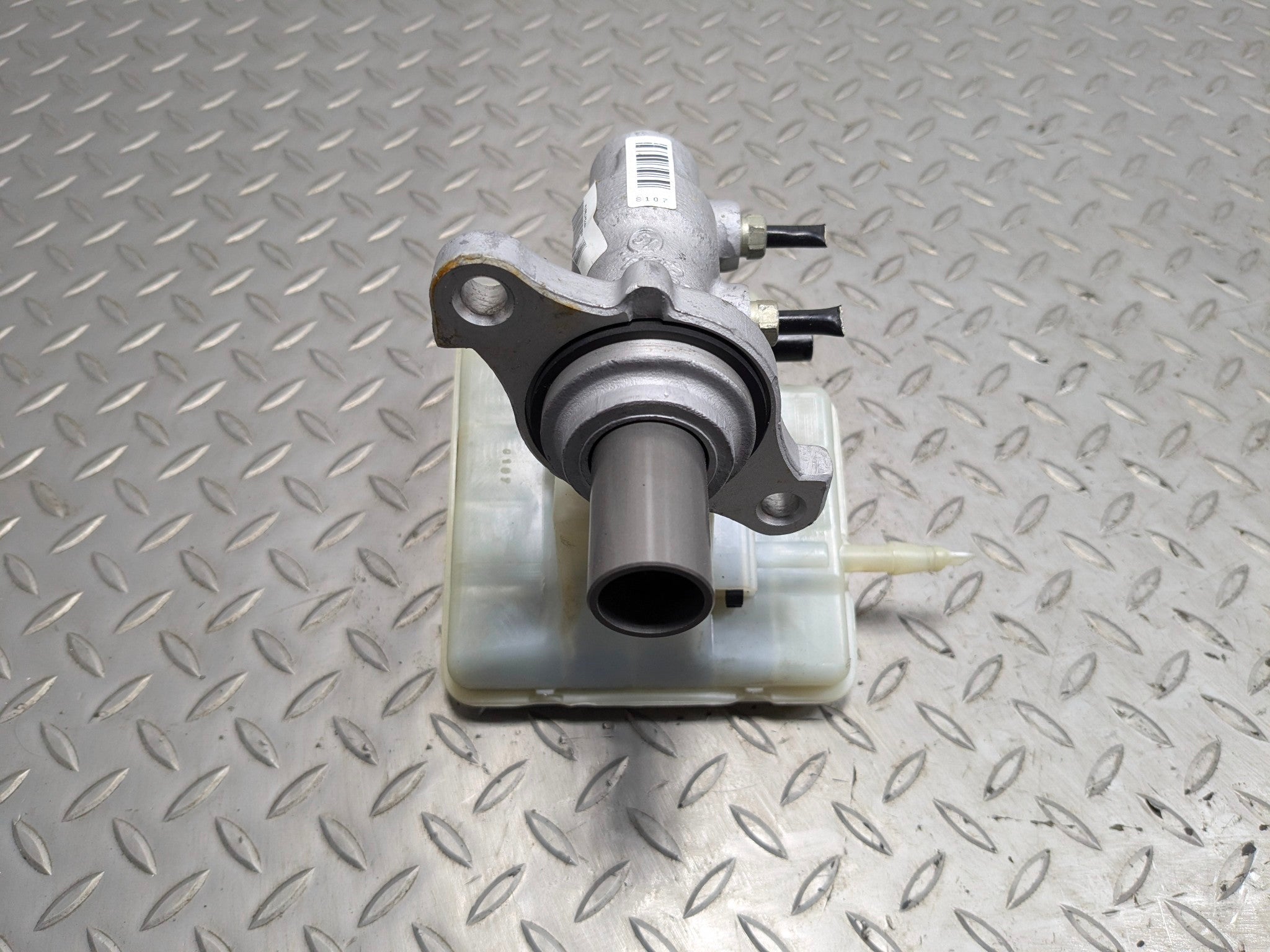 2007 - 2010 MINI COOPER OEM BRAKE MASTER CYLINDER WITH RESERVOIR TANK