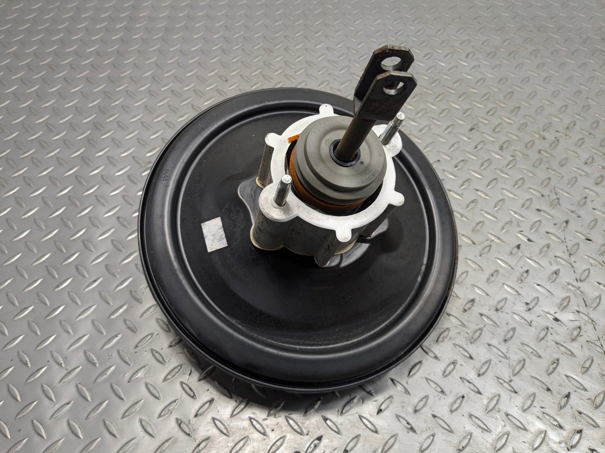 2007 - 2010 MINI COOPER OEM POWER BRAKE BOOSTER ASSEMBLY WITHOUT MASTER CYLINDER