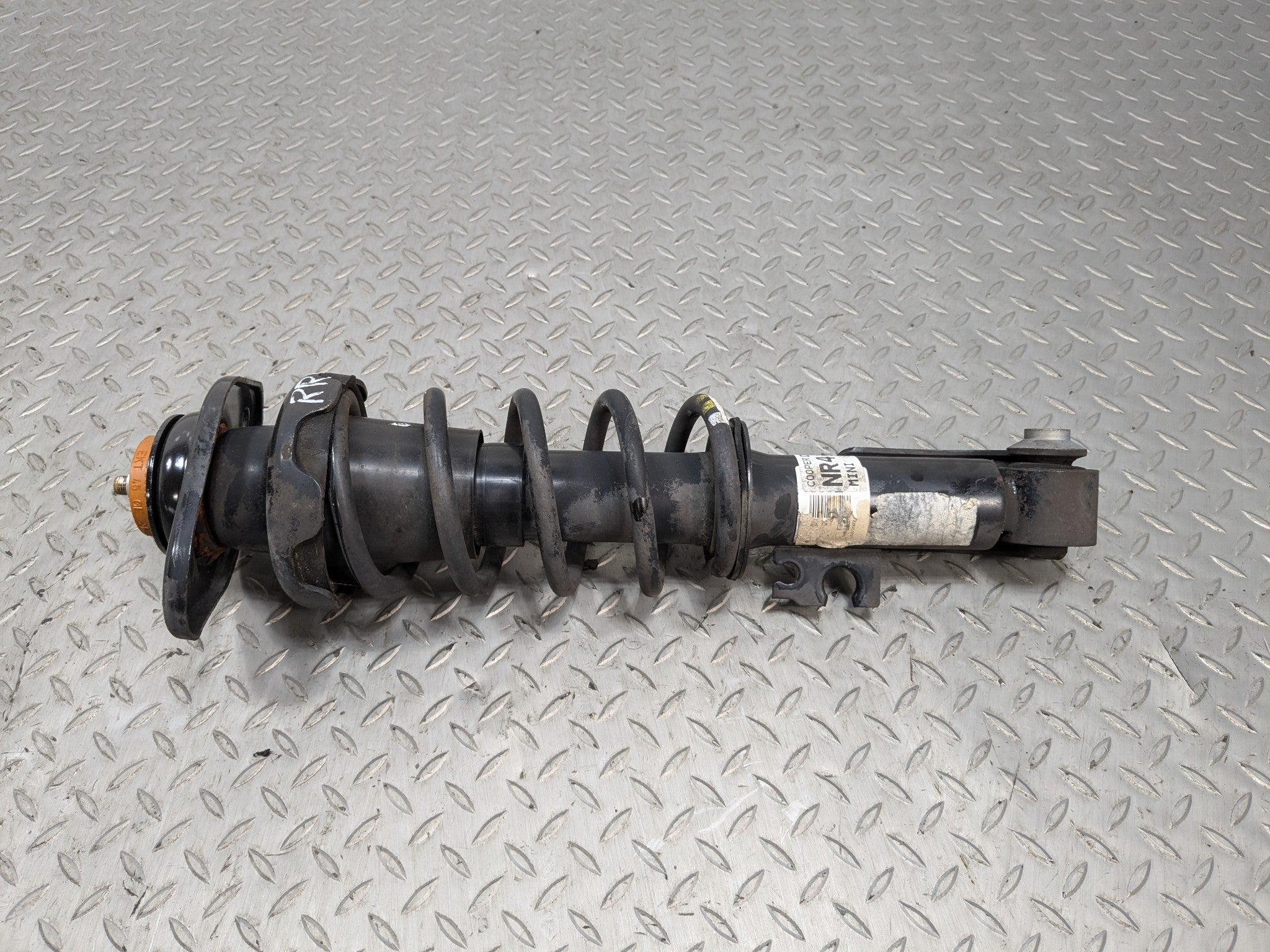 2007 - 2010 MINI COOPER OEM SUSPENSION SHOCK STRUT ASSEMBLY REAR RIGHT SIDE