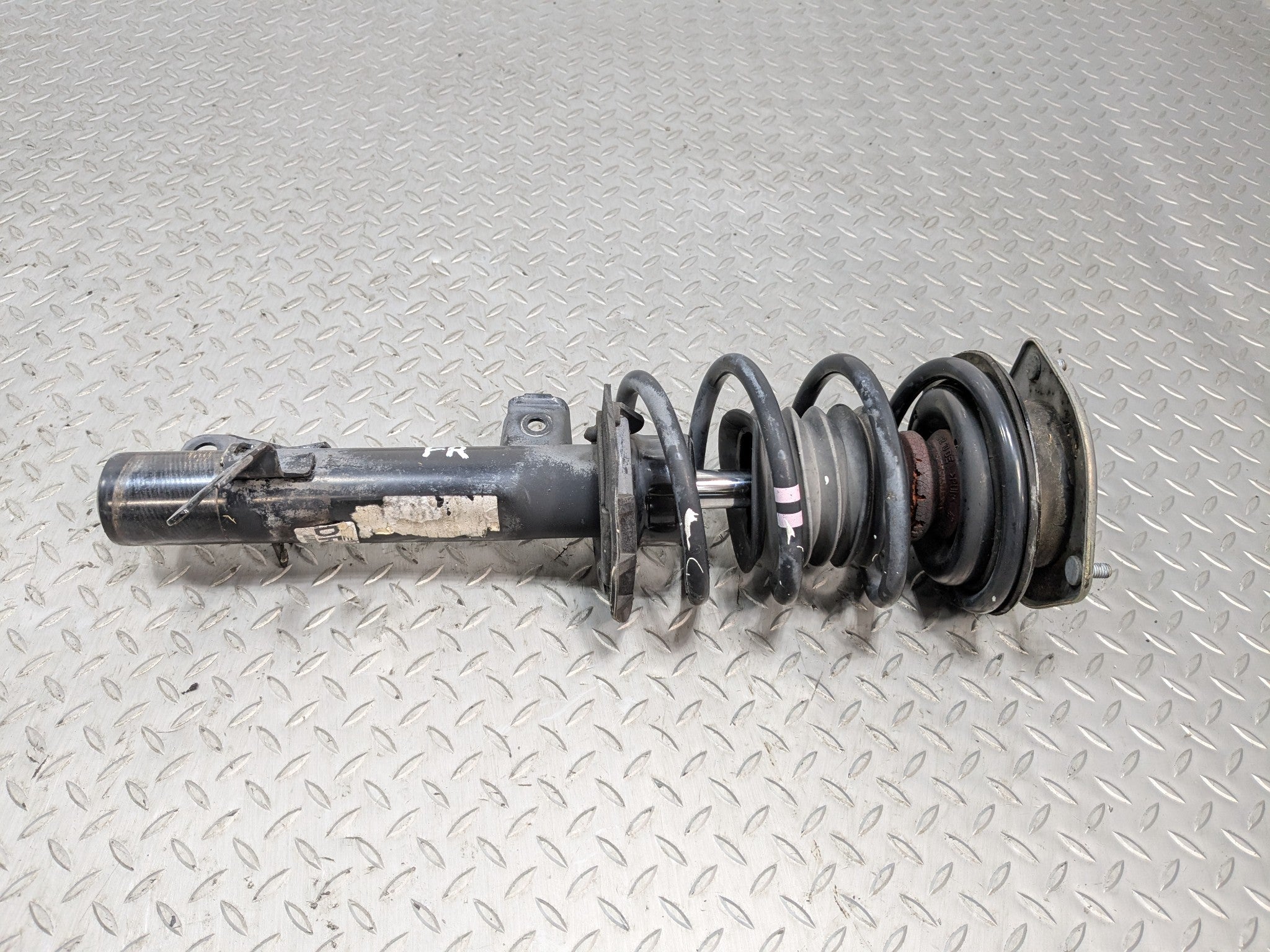 07 - 10 MINI COOPER OEM SHOCK STRUT ABSORBER ASSEMBLY FRONT RIGHT PASSENGER SIDE