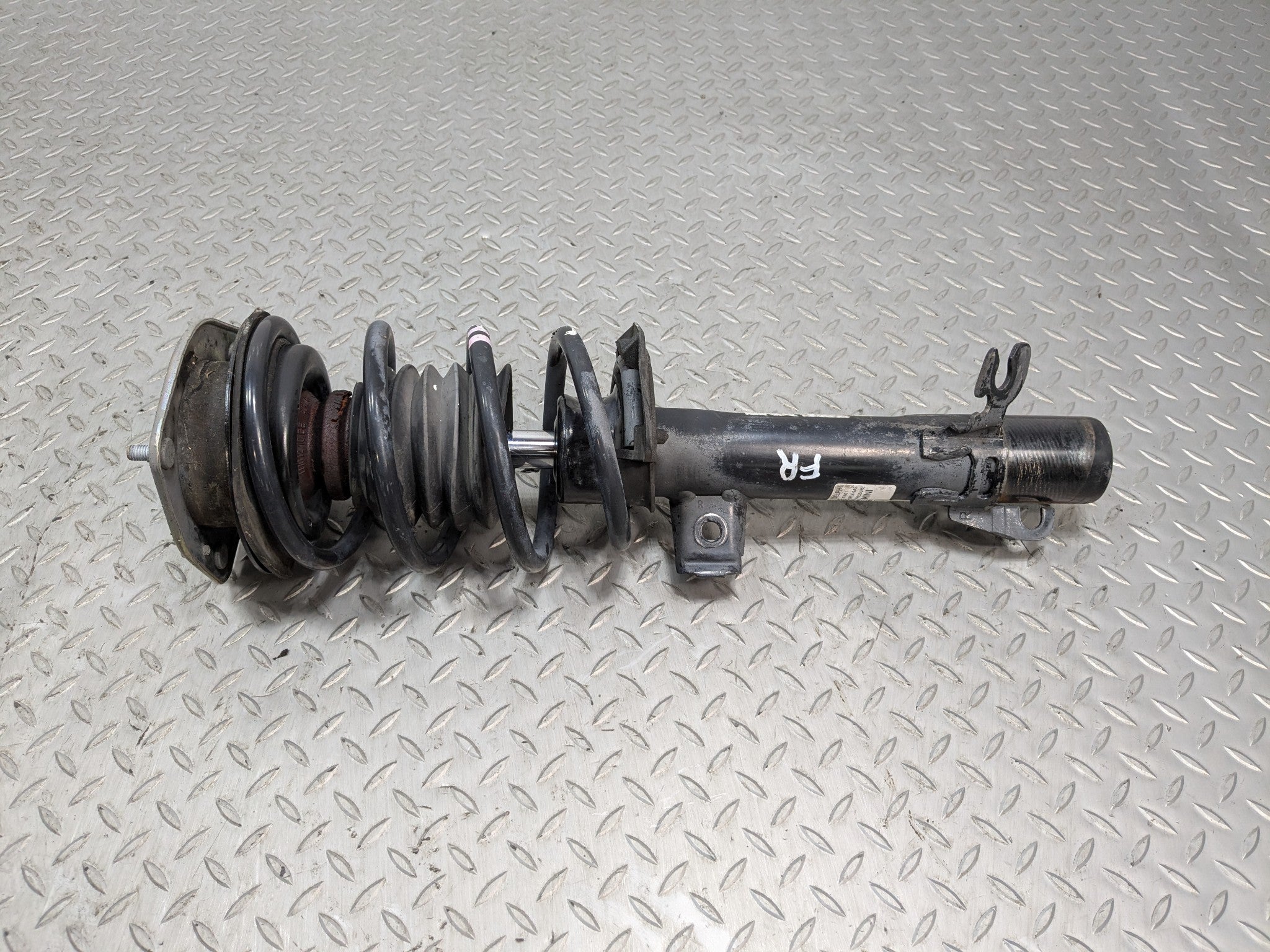 07 - 10 MINI COOPER OEM SHOCK STRUT ABSORBER ASSEMBLY FRONT RIGHT PASSENGER SIDE