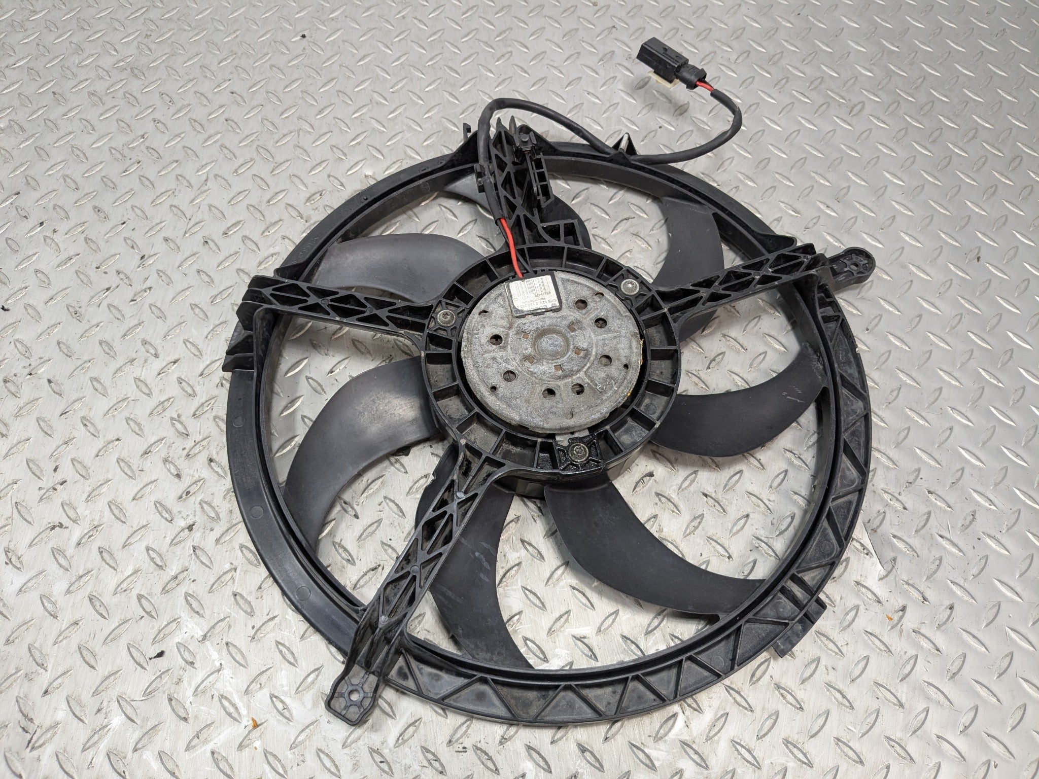 2007 - 2010 MINI COOPER OEM FAN WITHOUT SHROUD ELECTRIC COOLING MOTOR RADIATOR
