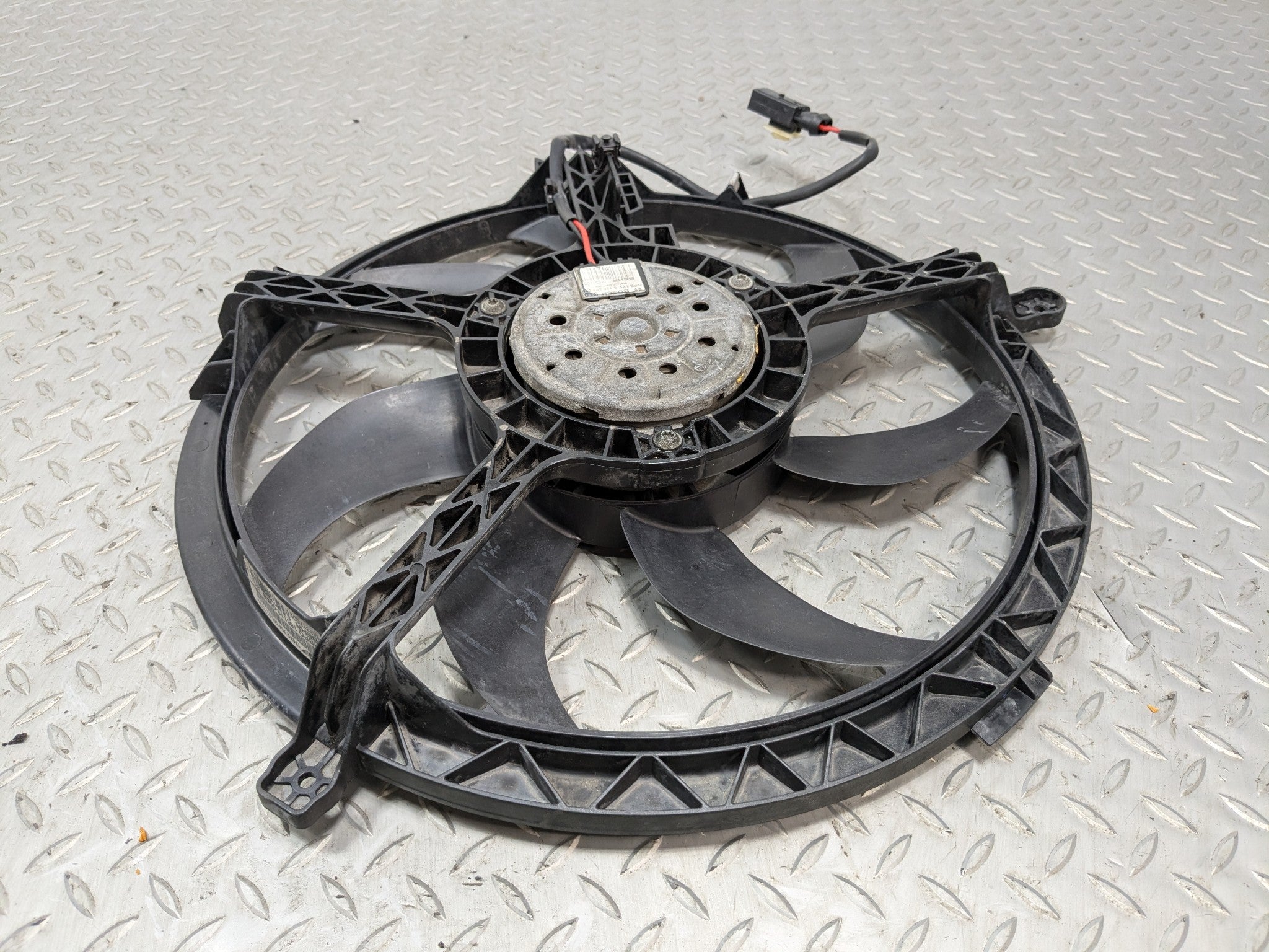 2007 - 2010 MINI COOPER OEM FAN WITHOUT SHROUD ELECTRIC COOLING MOTOR RADIATOR
