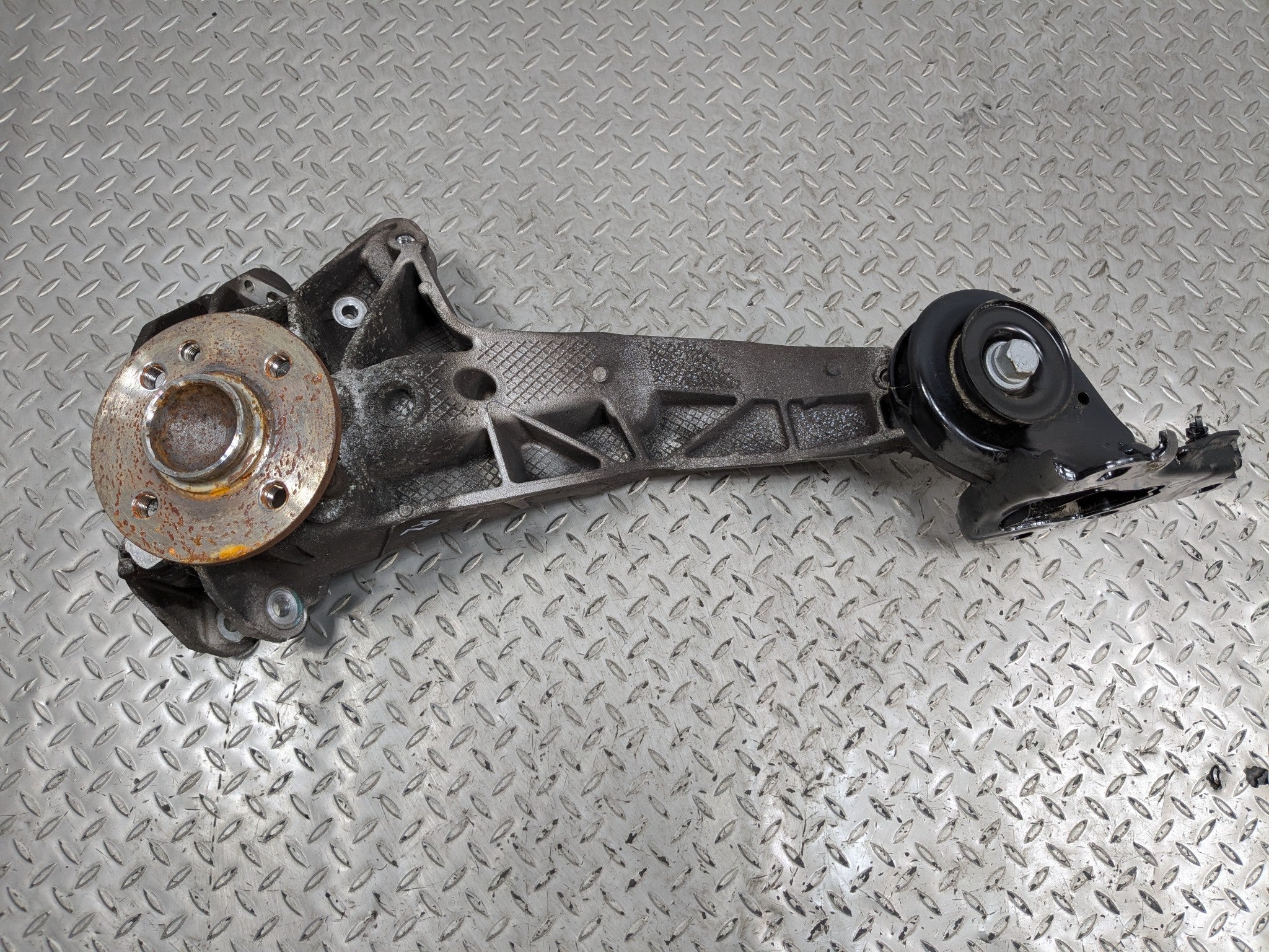 2007 - 2010 MINI COOPER OEM LOWER TRAILING CONTROL ARM REAR LEFT DRIVER SIDE