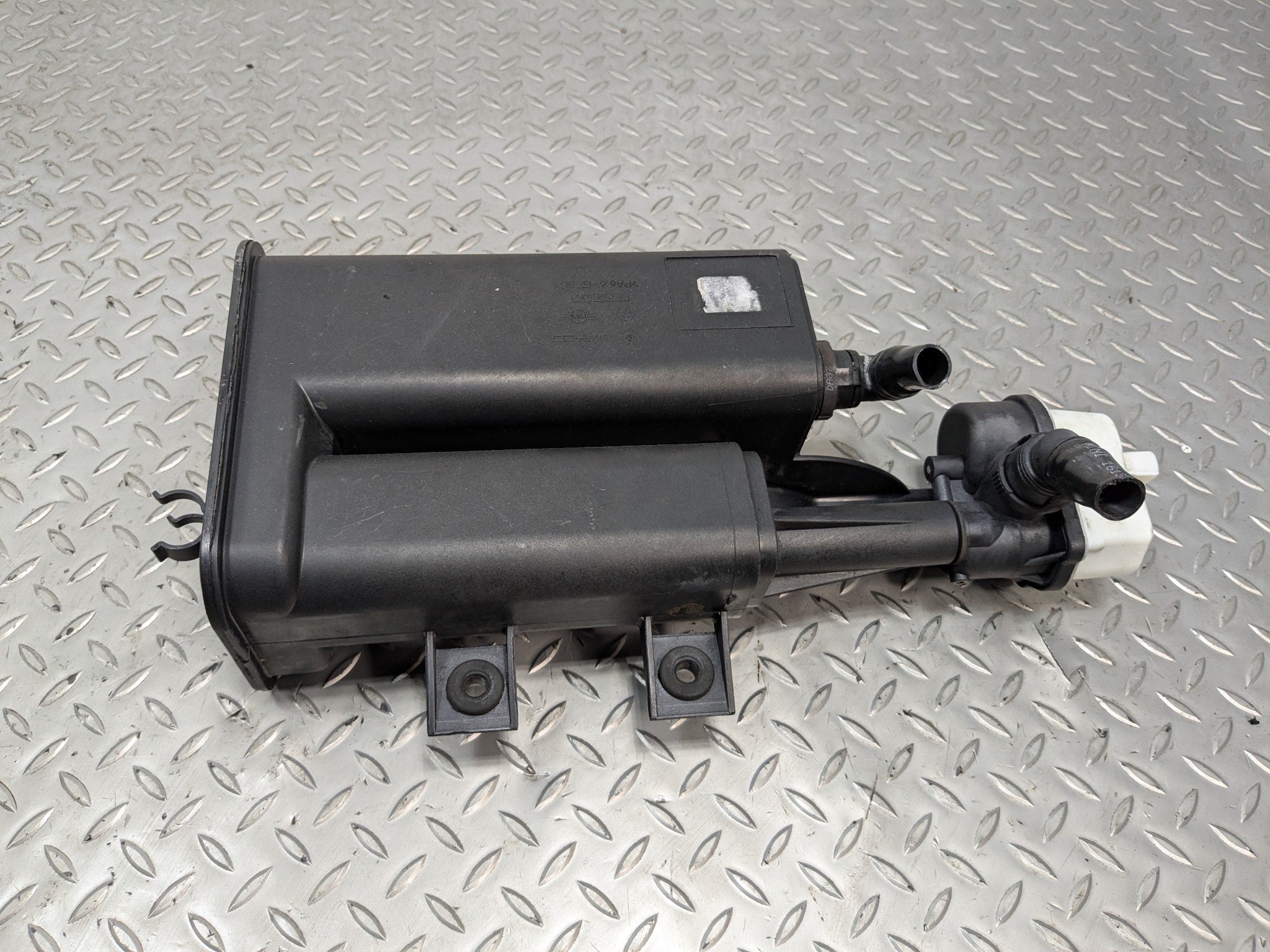 2007 - 2010 MINI COOPER OEM FUEL EVAPORATOR CANISTER CHARCOAL VAPOR