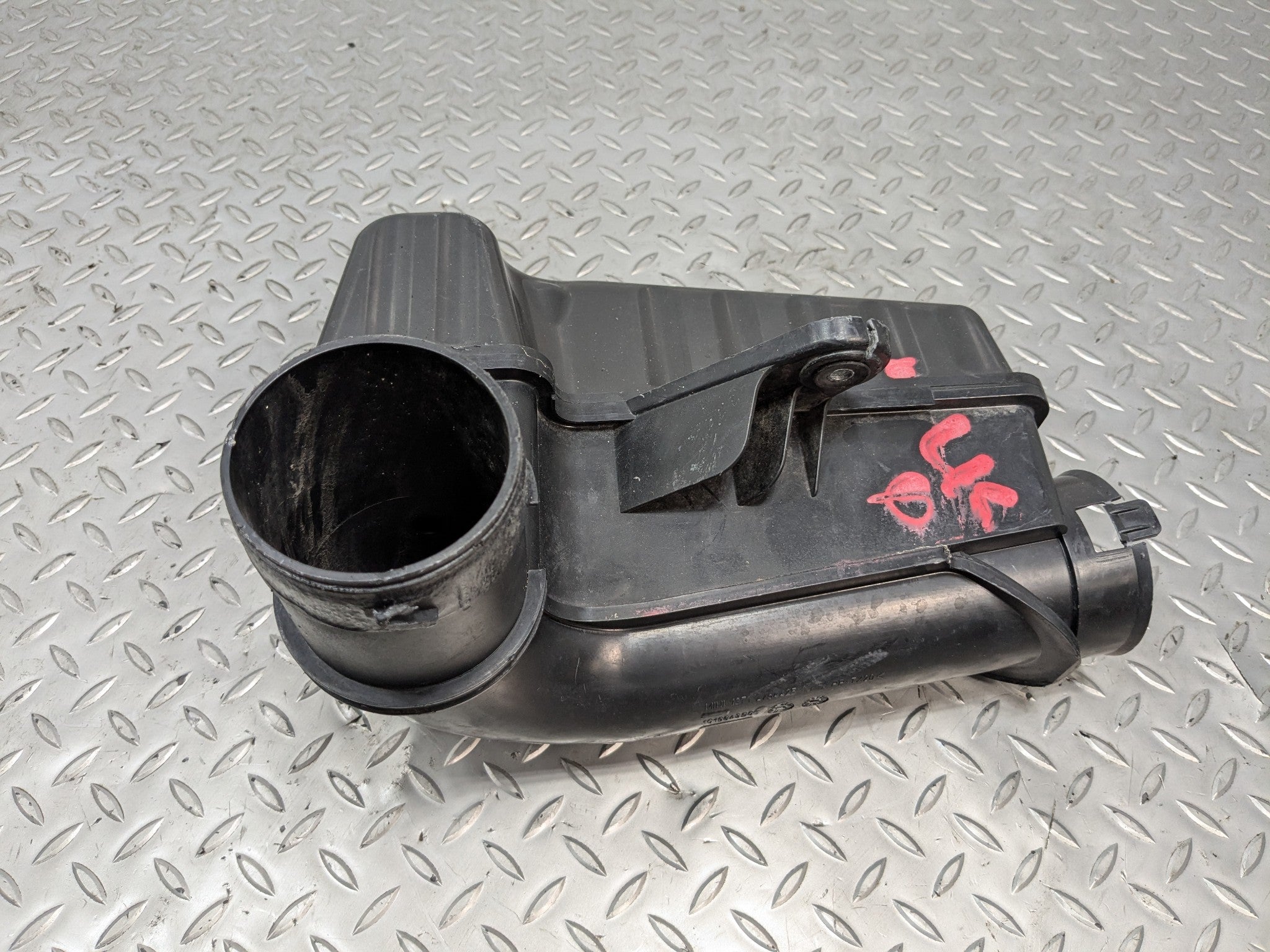 2007 - 2010 MINI COOPER OEM AIR INTAKE CLEANER HOSE TUBE RESONATOR