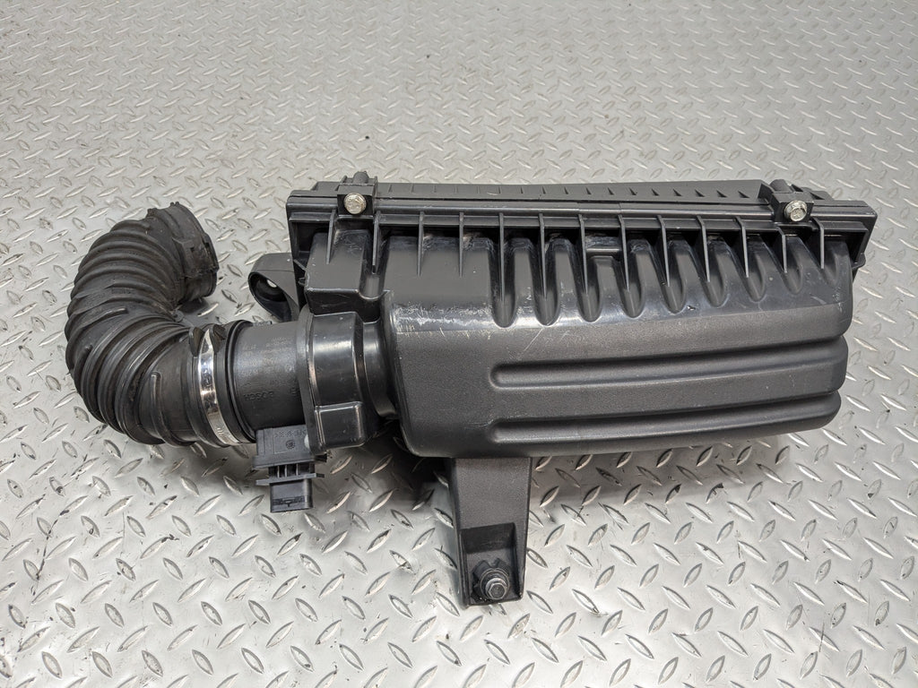 2007 - 2010 MINI COOPER OEM AIR CLEANER FILTER INTAKE BOX HOUSING ASSEMBLY