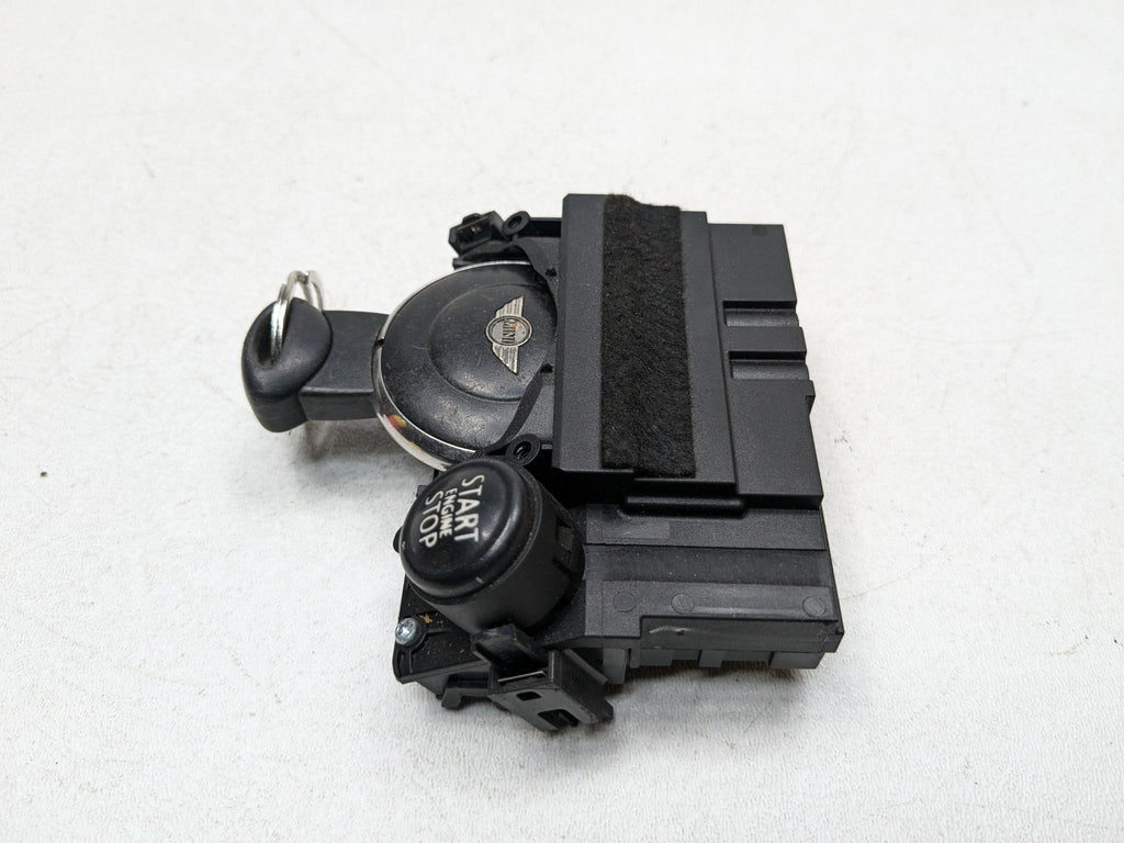 2007 - 2010 MINI COOPER OEM IGNITION KEY DASH MOUNTED ENGINE START STOP BUTTON