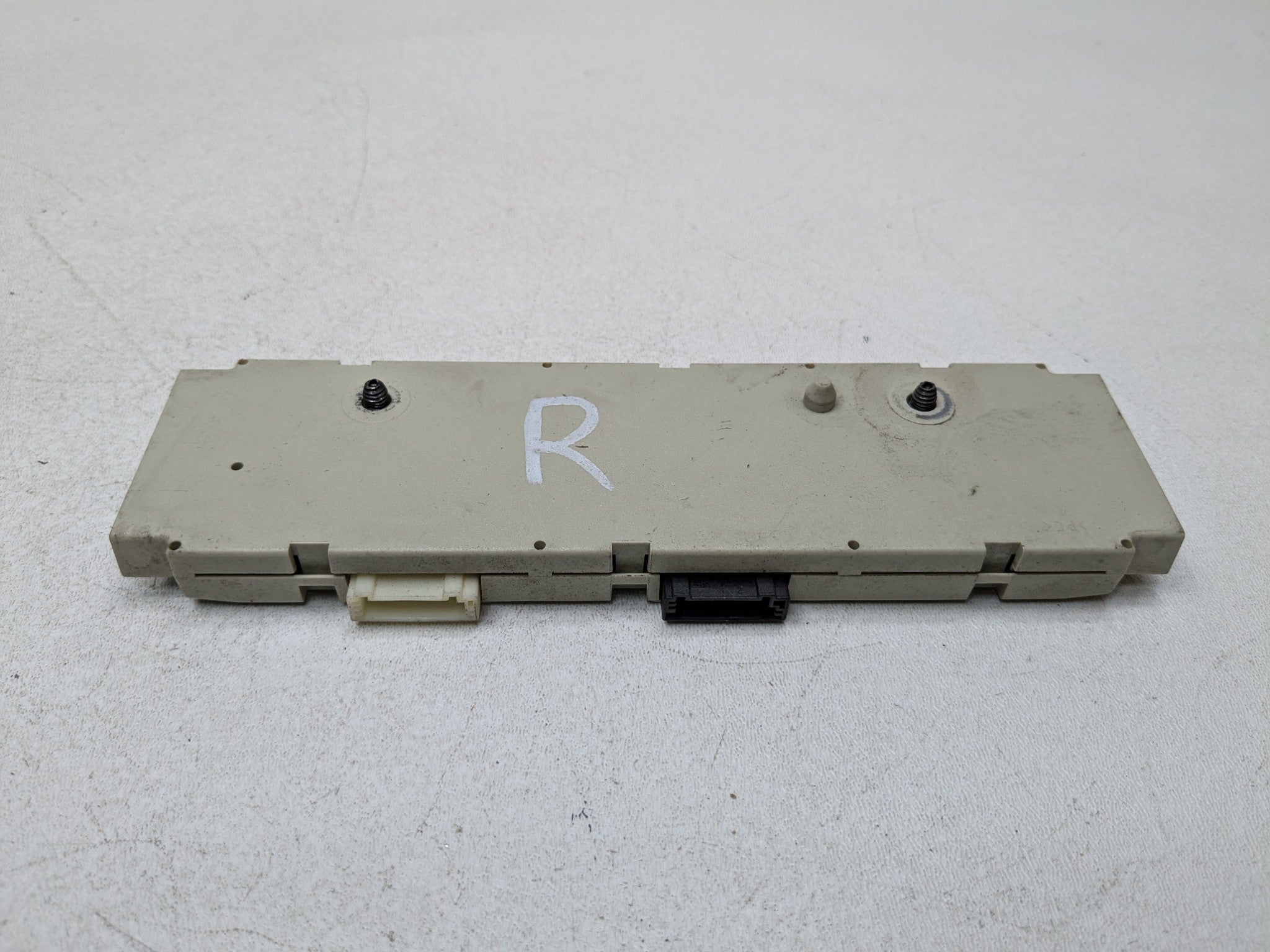 07 - 10 MINI COOPER OEM RADIO ANTENNA BOOSTER SIGNAL AMPLIFIER CONTROL MODULE