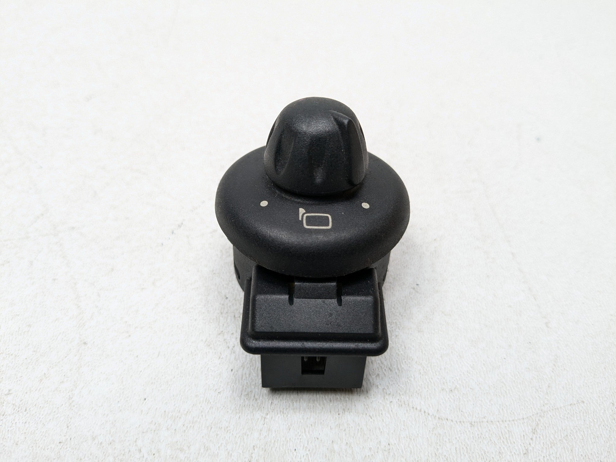 2007 - 2010 MINI COOPER OEM SIDE VIEW MIRROR ADJUSTMENT CONTROL SWITCH ASSEMBLY