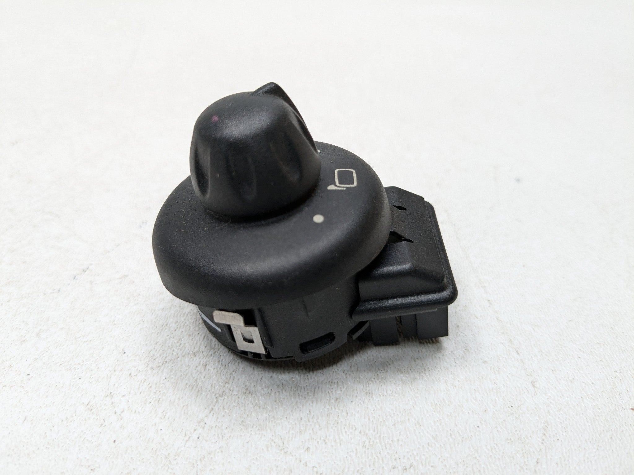 2007 - 2010 MINI COOPER OEM SIDE VIEW MIRROR ADJUSTMENT CONTROL SWITCH ASSEMBLY