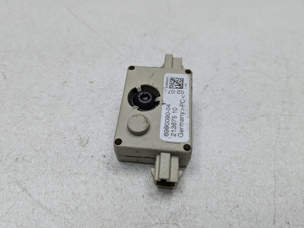 2007 - 2010 MINI COOPER OEM RADIO ANTENNA CIRCUIT TRAP POWER MODULE