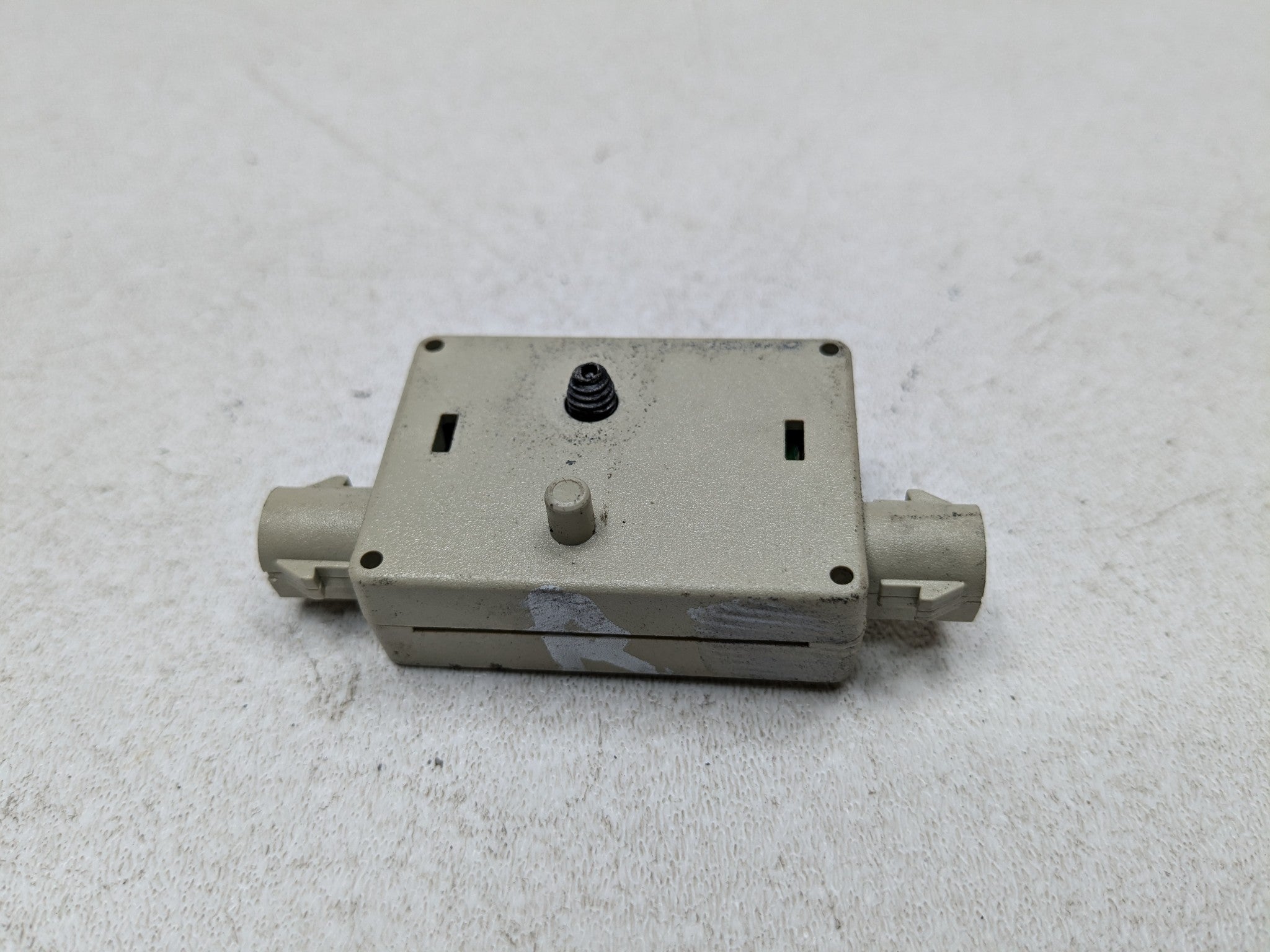 2007 - 2010 MINI COOPER OEM RADIO ANTENNA CIRCUIT TRAP POWER MODULE