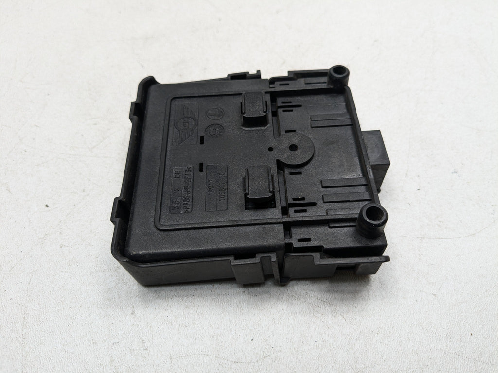 2007 - 2010 MINI COOPER OEM POWER DISTRIBUTION BOX CONTROL MODULE UNIT
