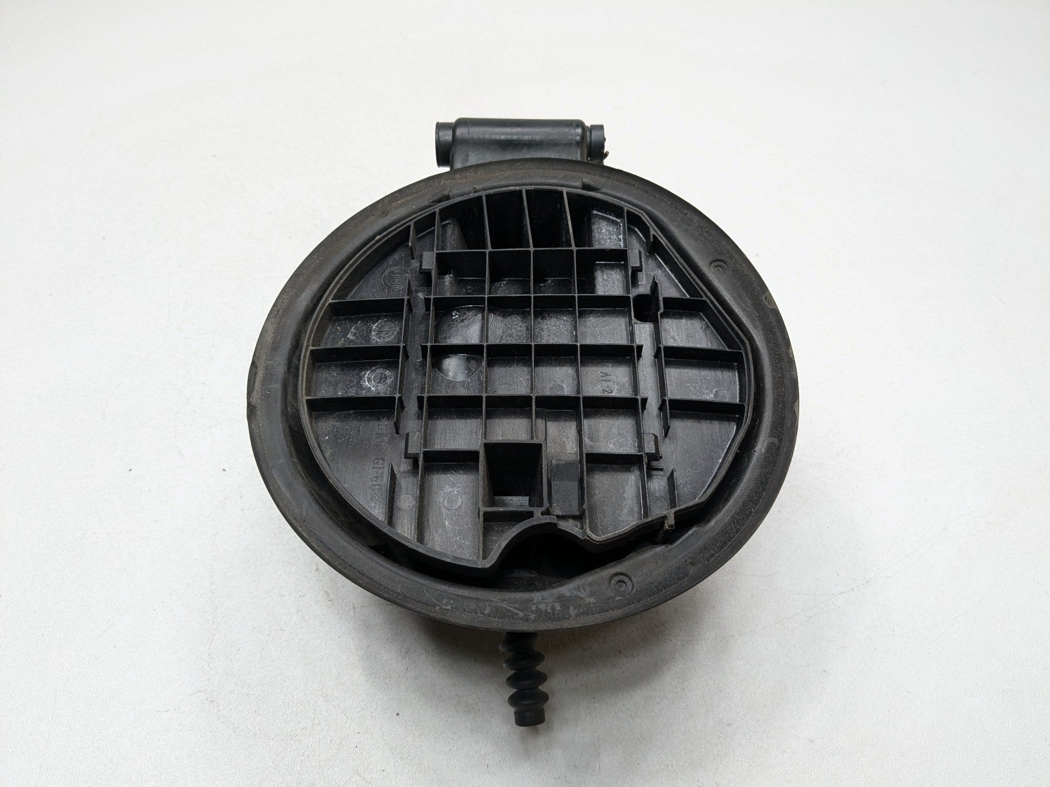 2007 - 2010 MINI COOPER OEM POT FILLER HOUSING FUEL FILLER FLAP POCKET ASSEMBLY