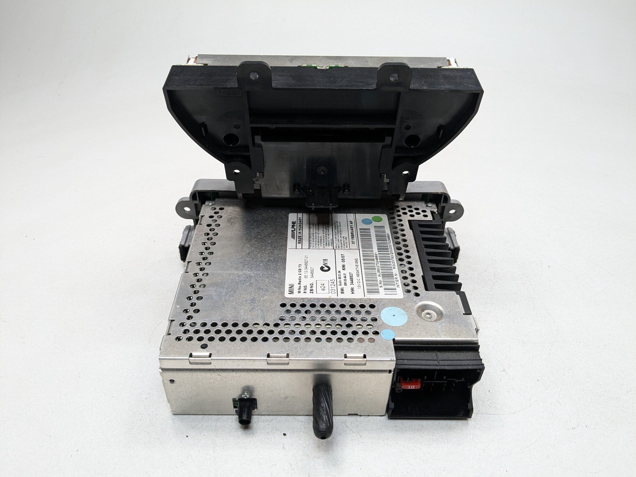 2007 - 2010 MINI COOPER OEM AUDIO AND VISUAL EQUIPMENT STEREO CD RADIO RECEIVER