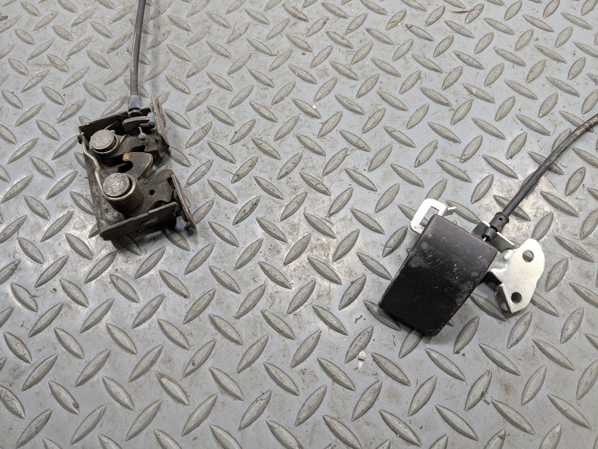 2007 - 2010 MINI COOPER OEM HOOD LATCH LOCK RELEASE HANDLE WITH LEVER SWITCH