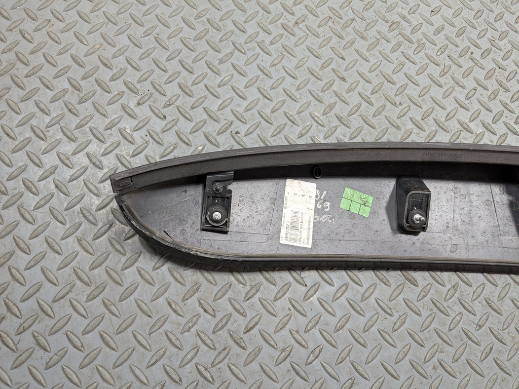 2007 - 2010 MINI COOPER OEM SPOILER WING HATCHBACK REAR TRUNK LID TAILGATE