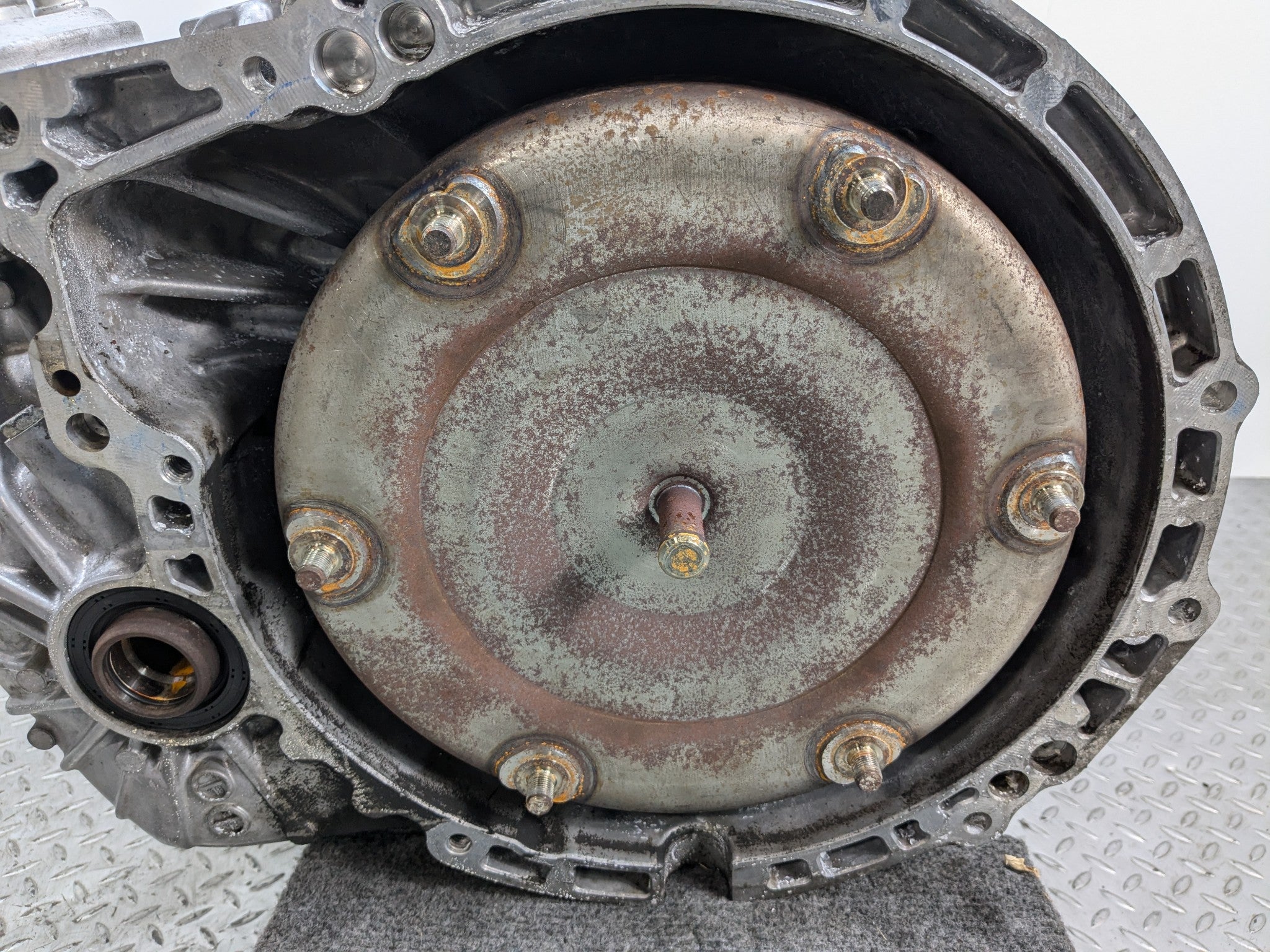 2007 - 2010 MINI COOPER OEM AUTOMATIC TRANSMISSION ASSEMBLY SIX SPEED