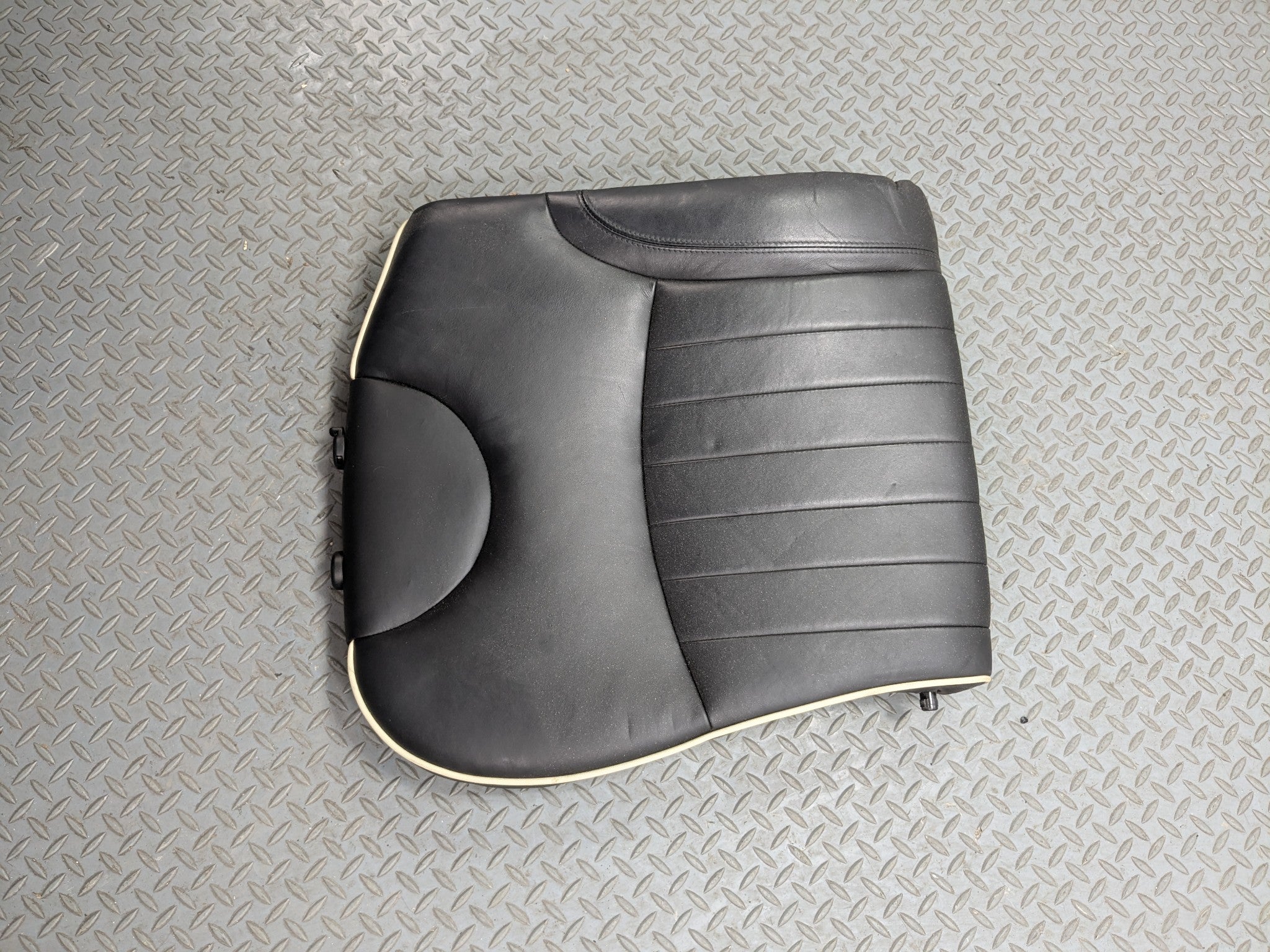 2007 - 2010 MINI COOPER OEM UPPER SEAT BACK CUSHION REAR LEFT DRIVER SIDE BLACK