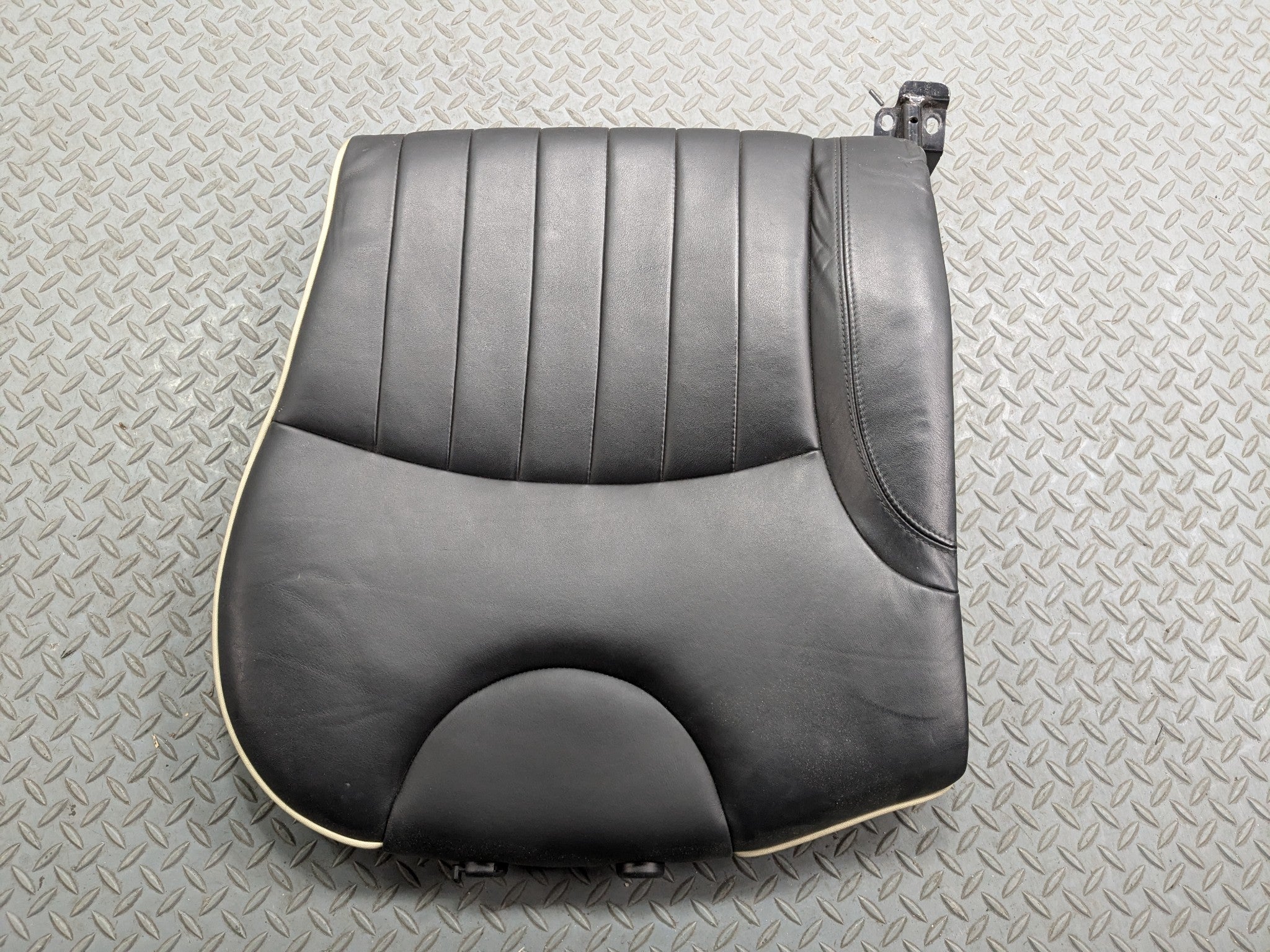 2007 - 2010 MINI COOPER OEM UPPER SEAT BACK CUSHION REAR RIGHT SIDE BLACK