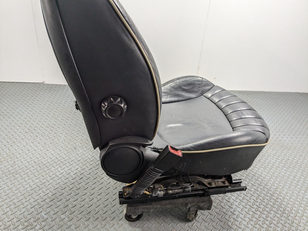 2007 - 2010 MINI COOPER OEM FRONT DRIVER SIDE SEAT WITH SEATBELT BUCKLE BLACK