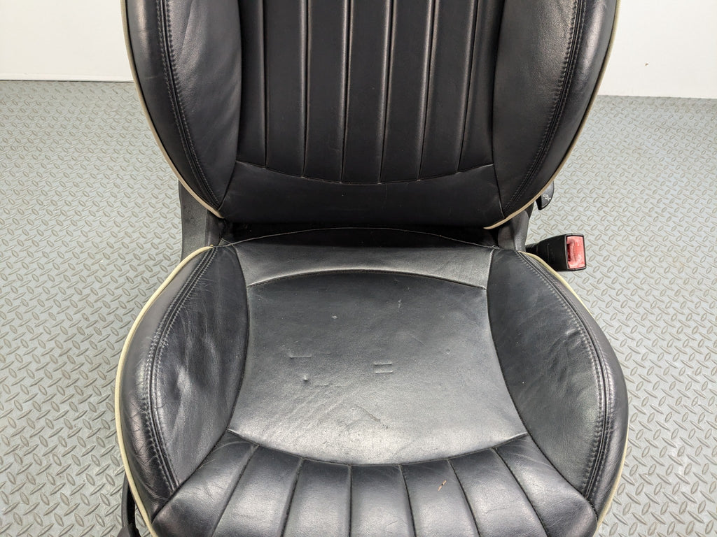 07 - 10 MINI COOPER OEM FRONT PASSENGER SIDE SEAT WITH SEATBELT BUCKLE BLACK