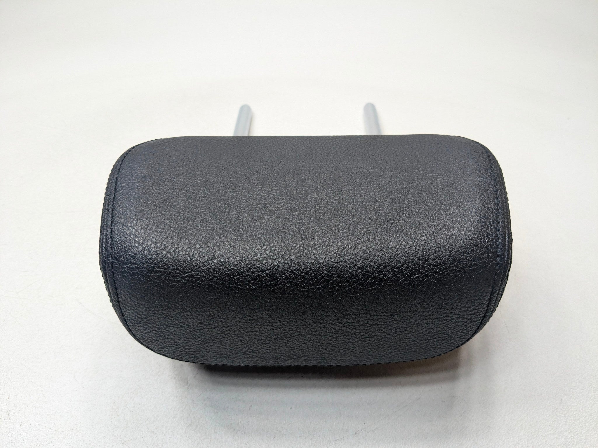 2015 - 2018 BMW 320I OEM SEAT HEADREST BLACK LEATHER REAR RIGHT PASSENGER SIDE