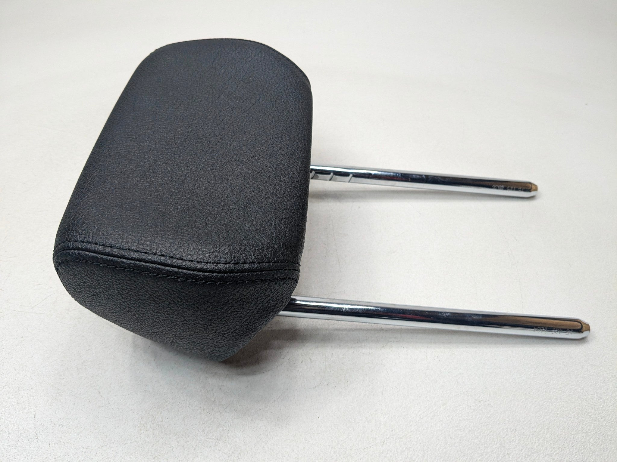 2015 - 2018 BMW 320I OEM SEAT HEADREST BLACK LEATHER REAR RIGHT PASSENGER SIDE