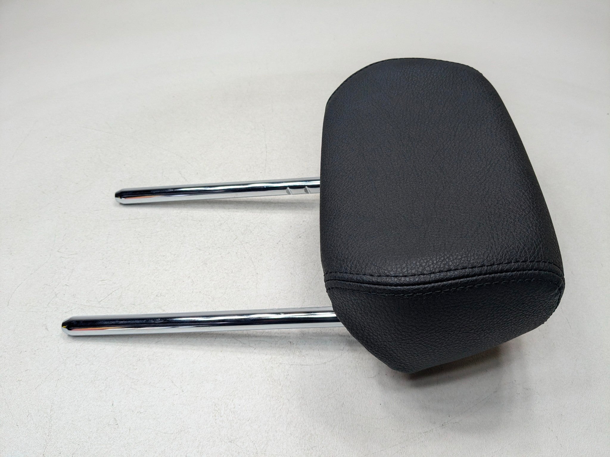 2015 - 2018 BMW 320I OEM SEAT HEADREST BLACK LEATHER REAR LEFT DRIVER SIDE