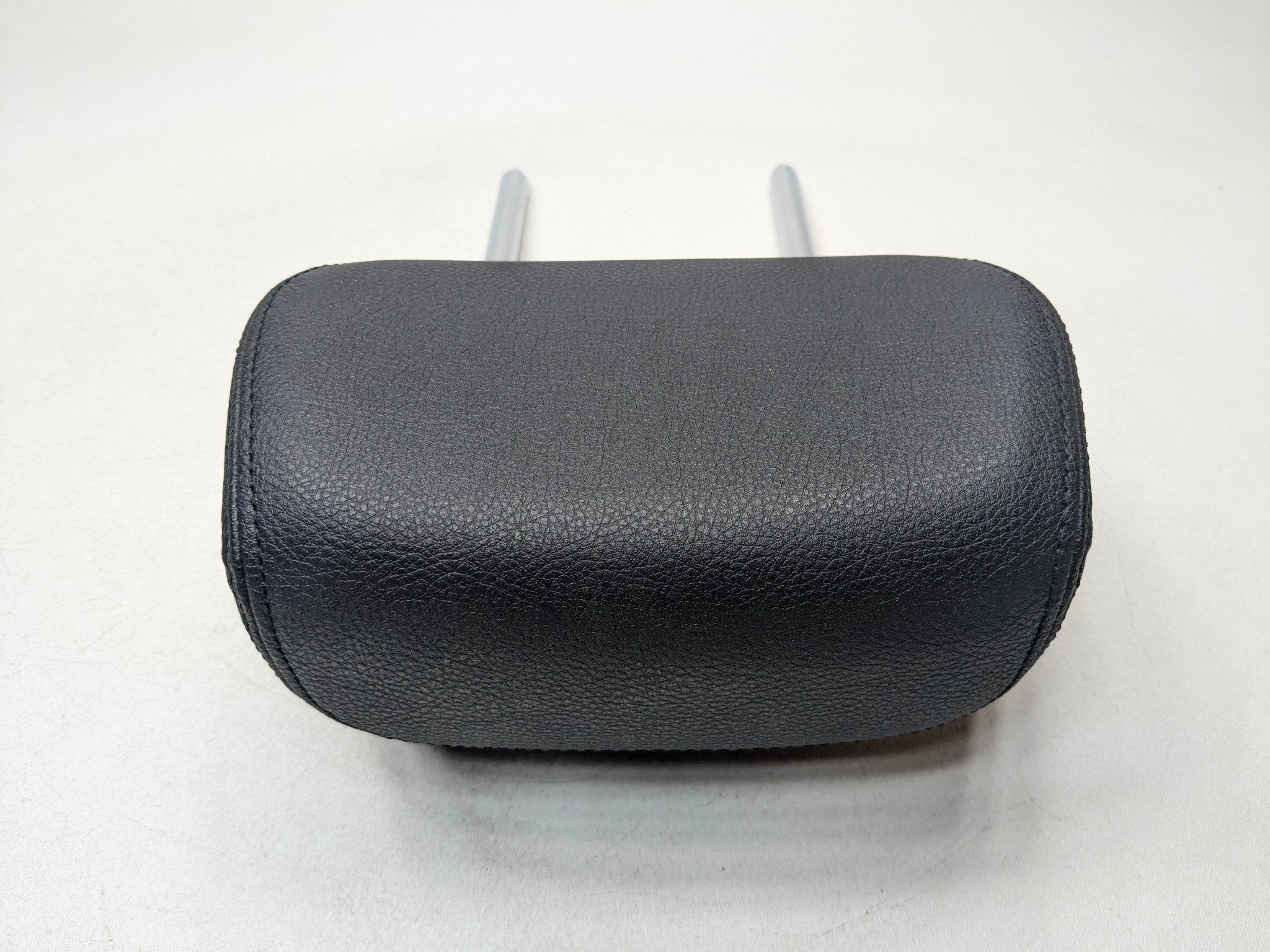 2015 - 2018 BMW 320I OEM SEAT HEADREST BLACK LEATHER REAR LEFT DRIVER SIDE