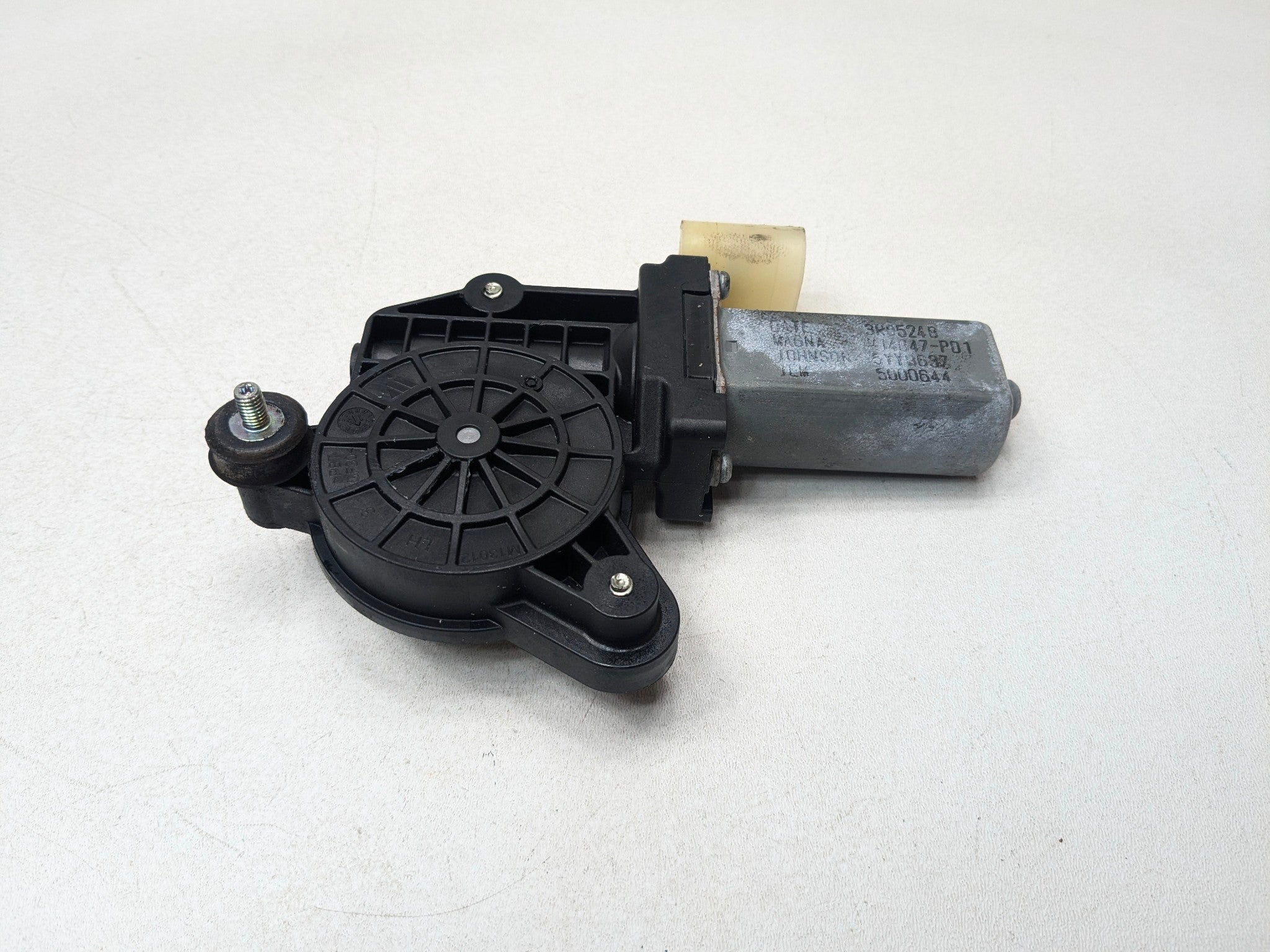 2015 - 2018 BMW 320I OEM REAR LEFT DRIVER SIDE POWER WINDOW MOTOR ASSEMBLY