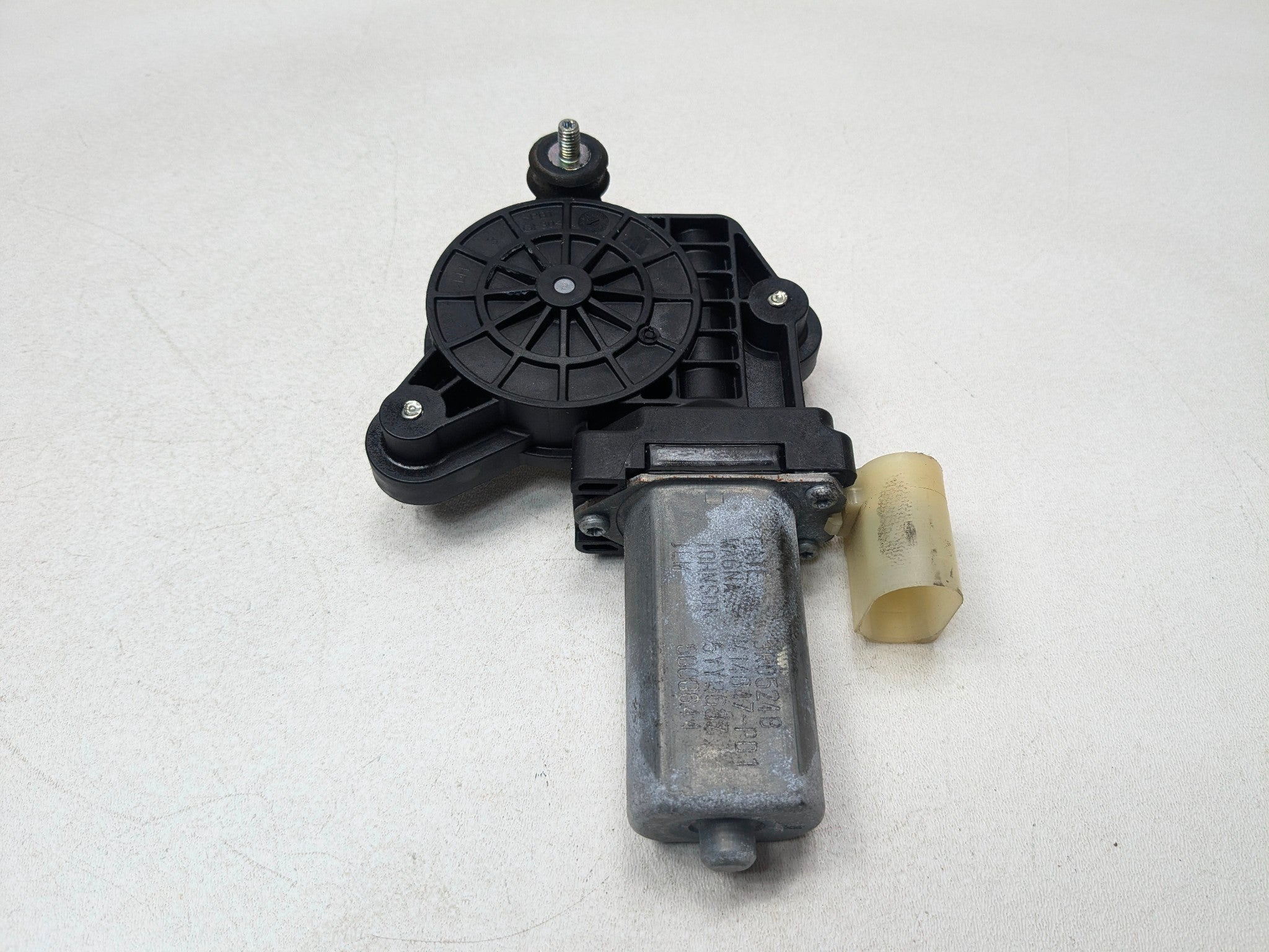2015 - 2018 BMW 320I OEM REAR LEFT DRIVER SIDE POWER WINDOW MOTOR ASSEMBLY