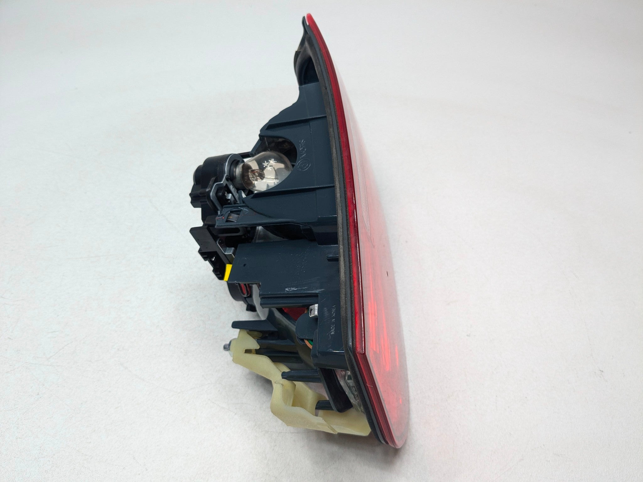2015 - 2018 BMW 320I OEM INNER TRUNK TAIL LIGHT REAR RIGHT PASSENGER SIDE