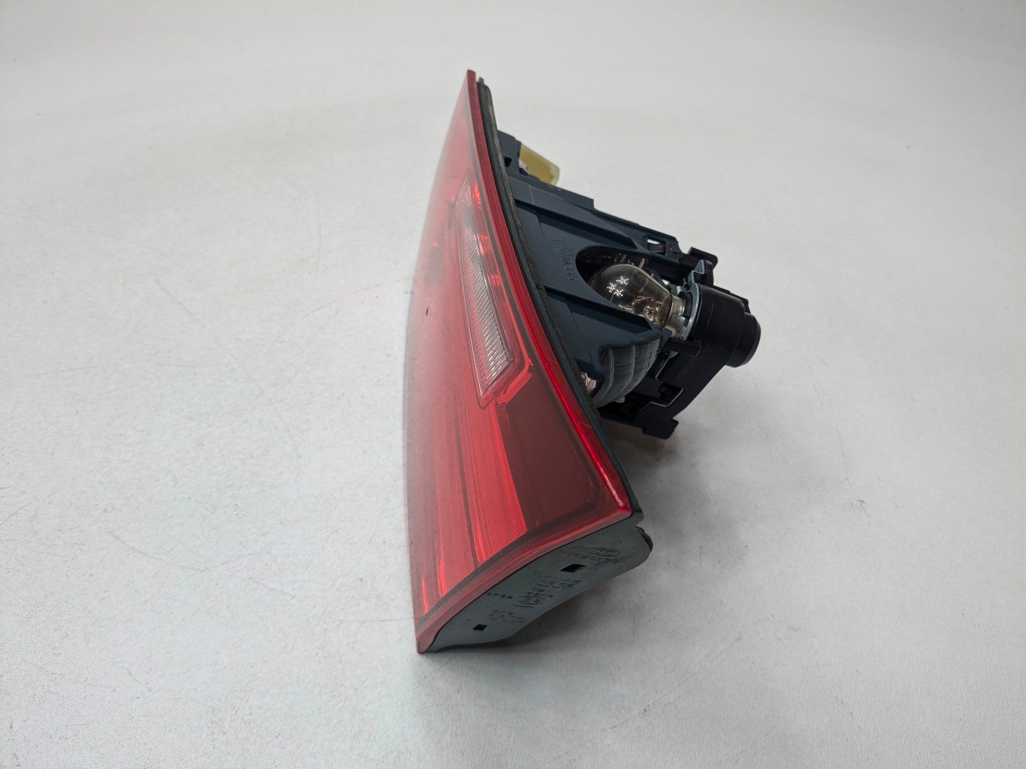 2015 - 2018 BMW 320I OEM INNER TRUNK TAIL LIGHT REAR RIGHT PASSENGER SIDE