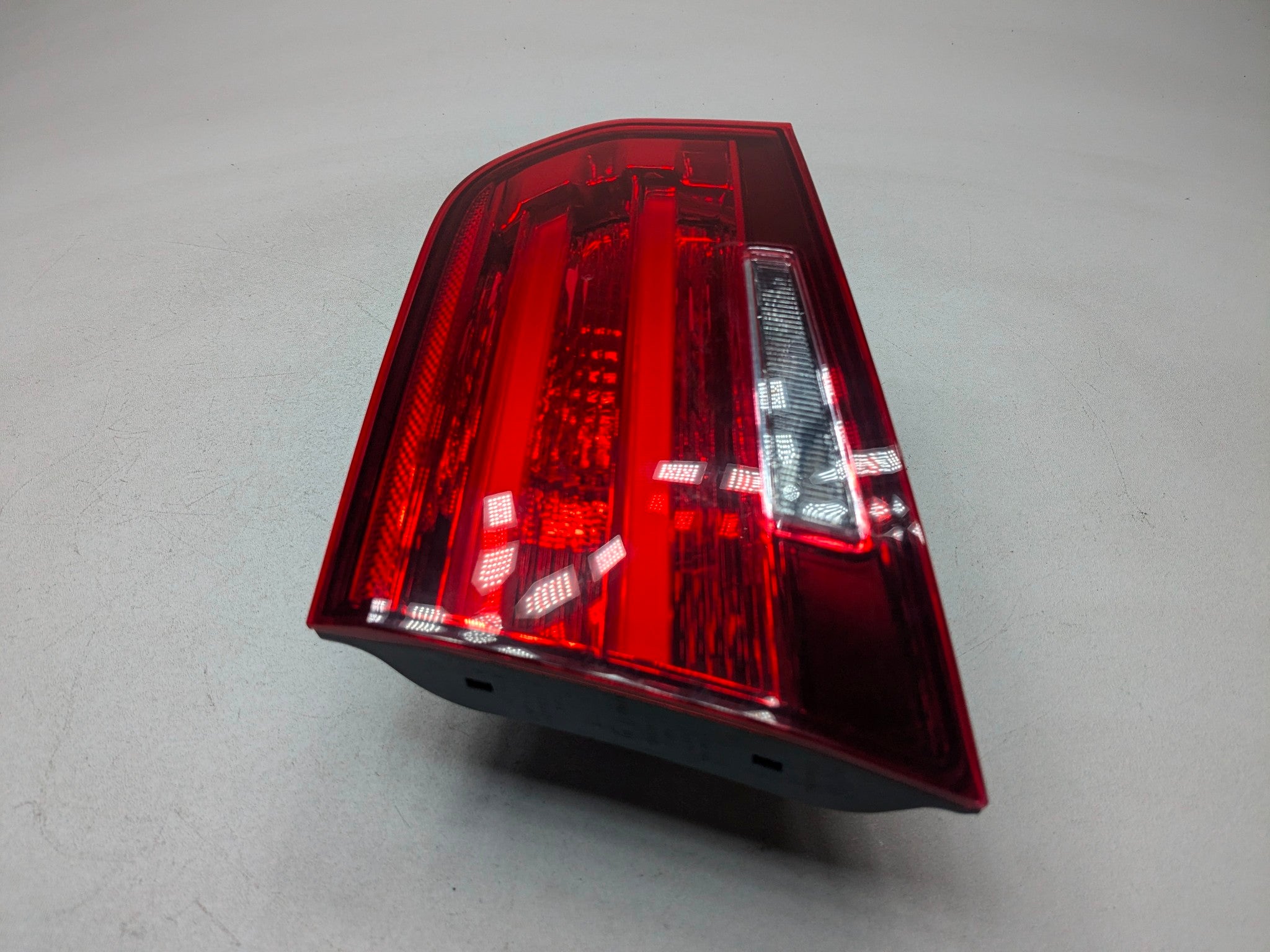 2015 - 2018 BMW 320I OEM INNER TRUNK TAIL LIGHT REAR RIGHT PASSENGER SIDE