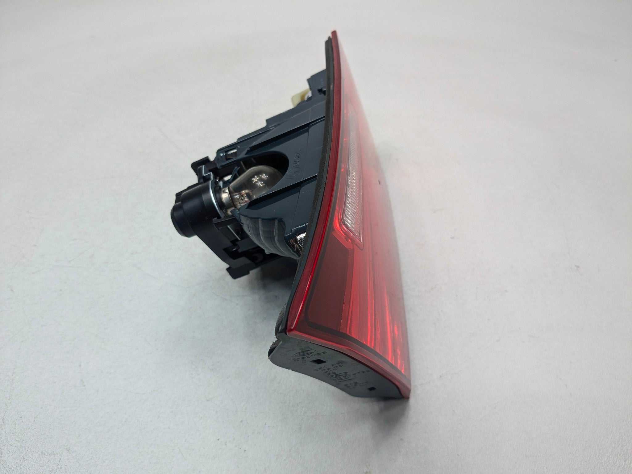 2015 - 2018 BMW 320I OEM INNER TRUNK TAIL LIGHT REAR LEFT DRIVER SIDE