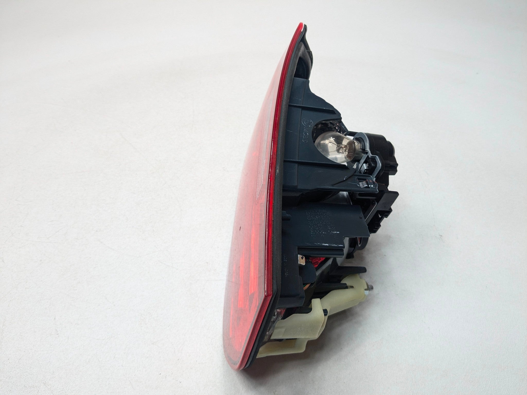 2015 - 2018 BMW 320I OEM INNER TRUNK TAIL LIGHT REAR LEFT DRIVER SIDE