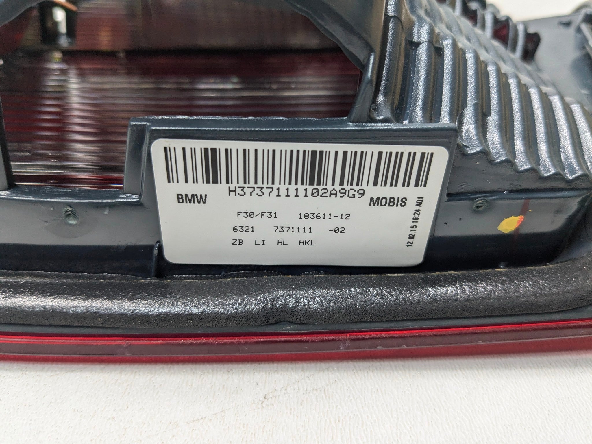 2015 - 2018 BMW 320I OEM INNER TRUNK TAIL LIGHT REAR LEFT DRIVER SIDE