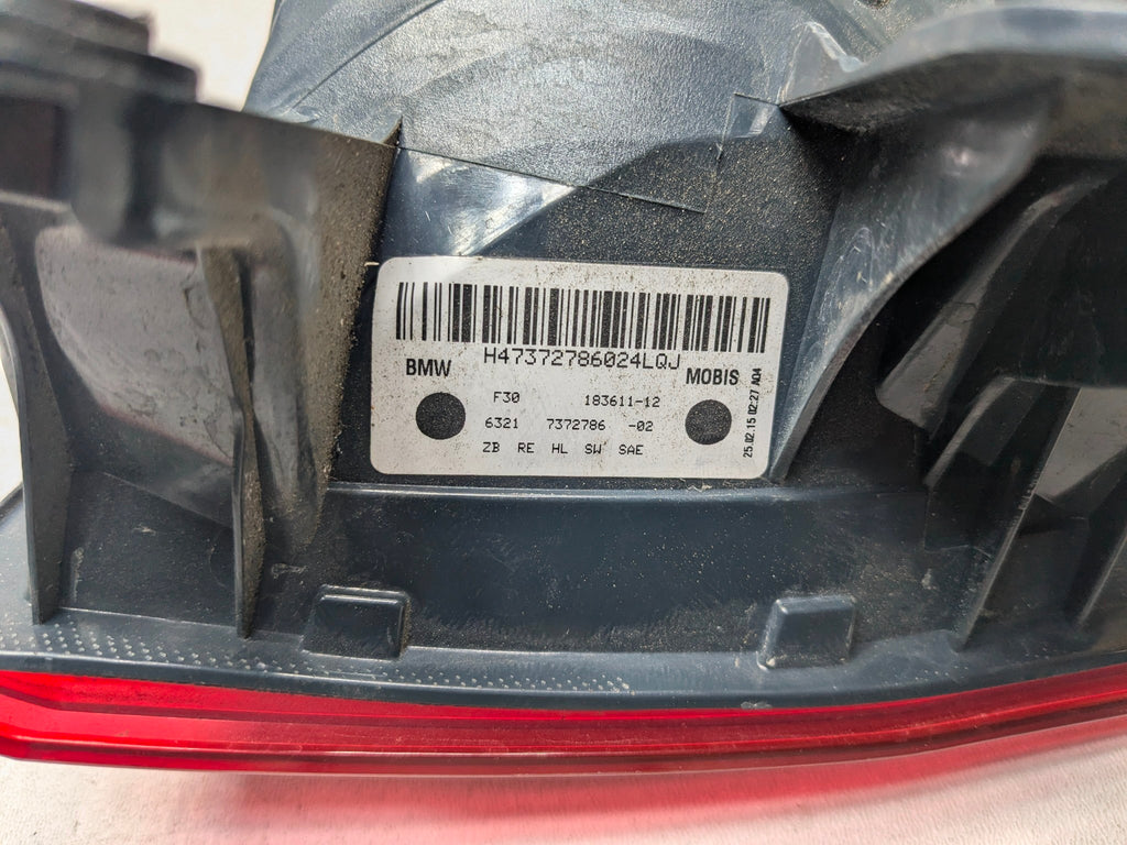 2015 - 2018 BMW 320I OEM OUTER QUARTER PANEL MOUNTED TAIL LIGHT REAR RIGHT SIDE