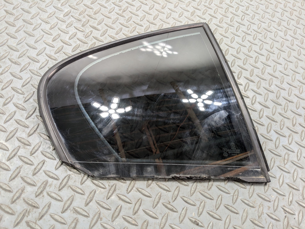 2015 - 2018 BMW 320I OEM VENT GLASS FITS REAR RIGHT PASSENGER DOOR