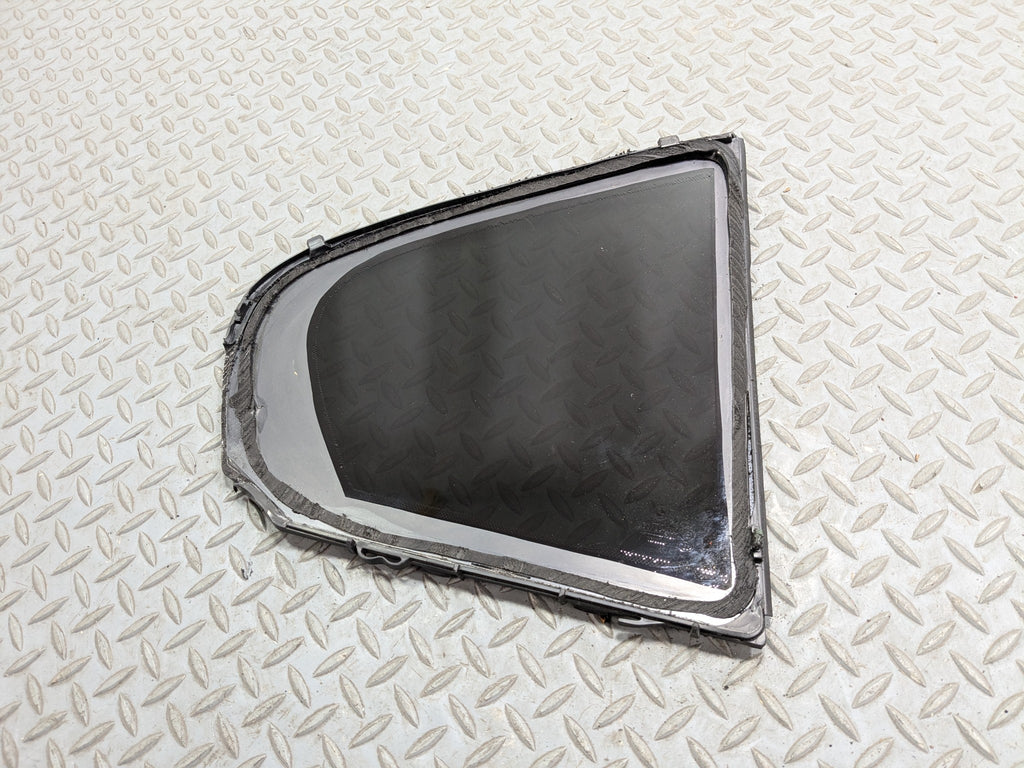 2015 - 2018 BMW 320I OEM VENT GLASS FITS REAR LEFT DRIVER DOOR