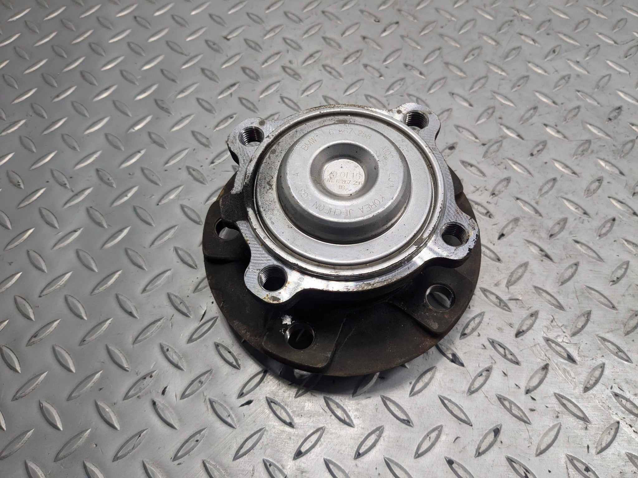 2015 - 2018 BMW 320I OEM FRONT RIGHT WHEEL HUB BEARING ASSEMBLY PASSENGER SIDE