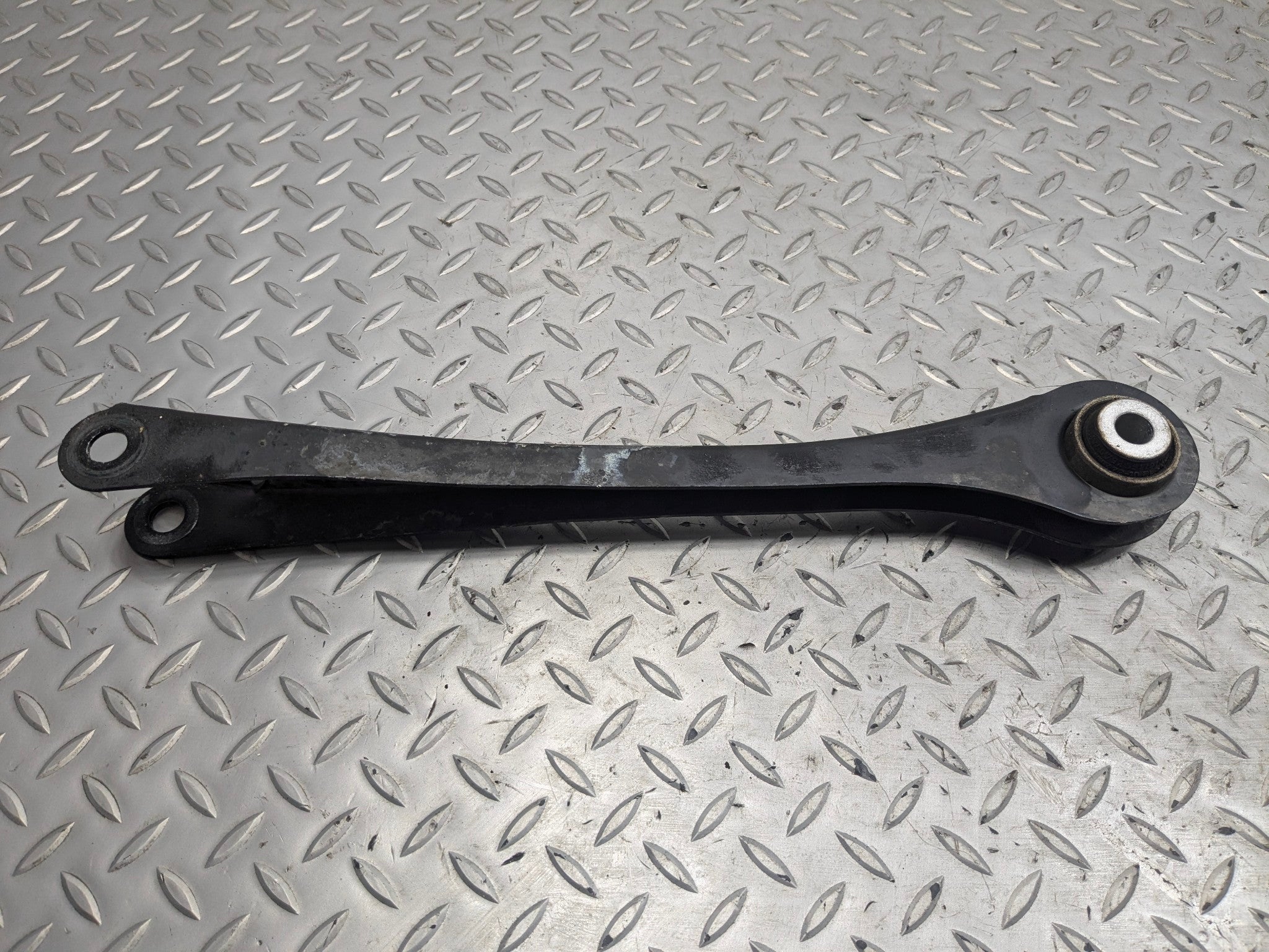 2015 - 2018 BMW 320I OEM LOWER TRAILING CONTROL ARM FORWARD REAR RIGHT SIDE
