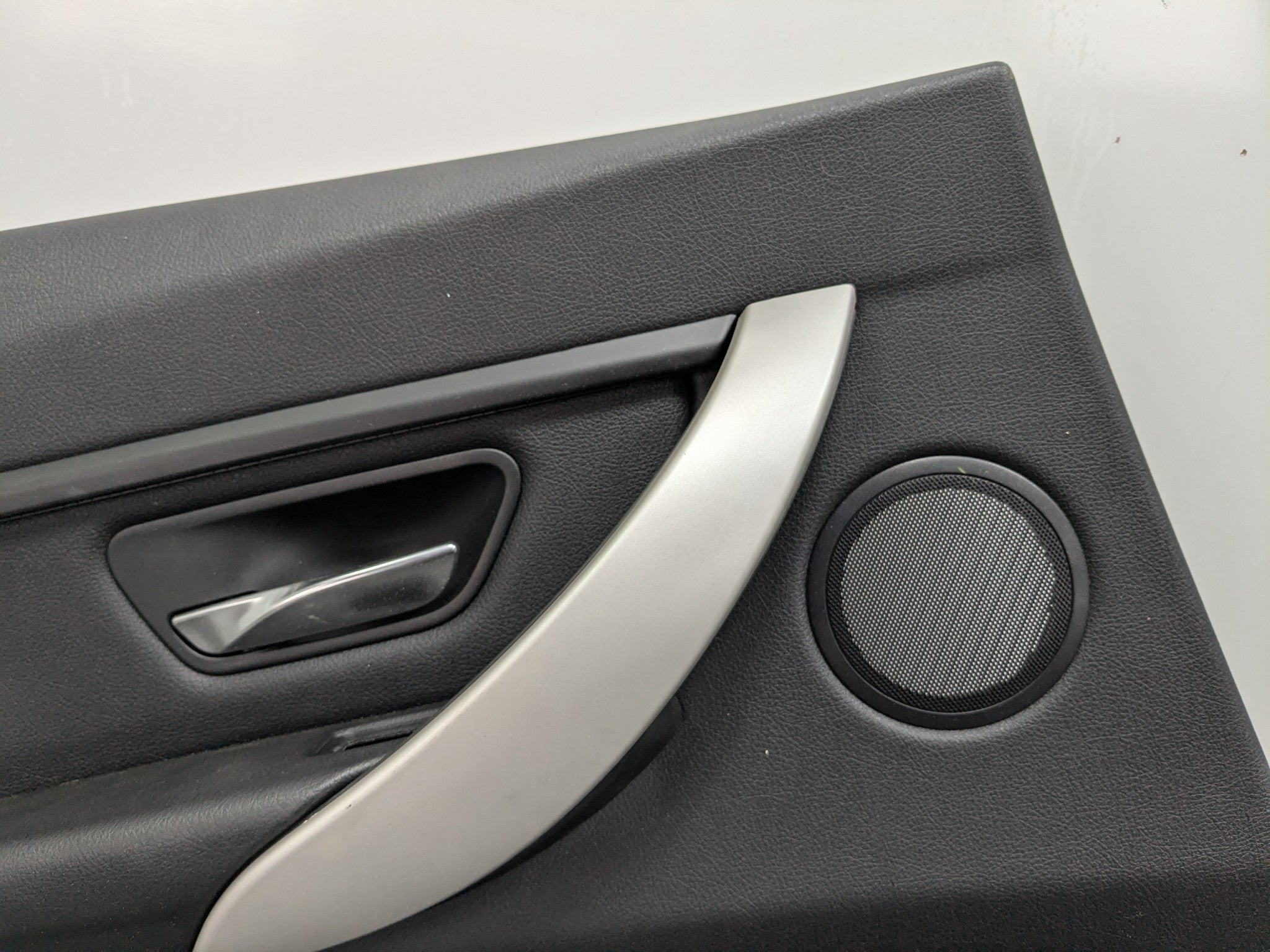 2015 - 2018 BMW 320I OEM REAR LEFT DRIVER SIDE DOOR TRIM PANEL LEATHER BLACK