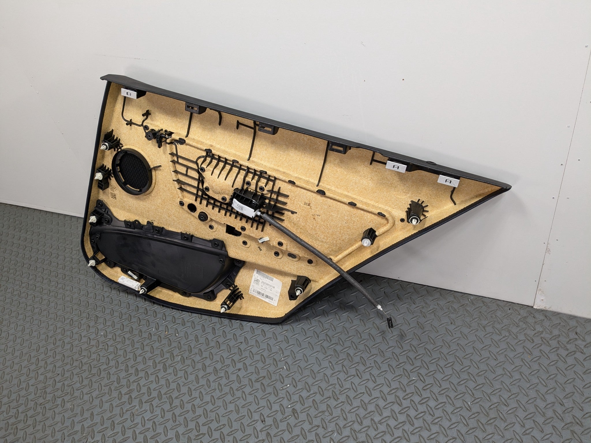 2015 - 2018 BMW 320I OEM REAR LEFT DRIVER SIDE DOOR TRIM PANEL LEATHER BLACK