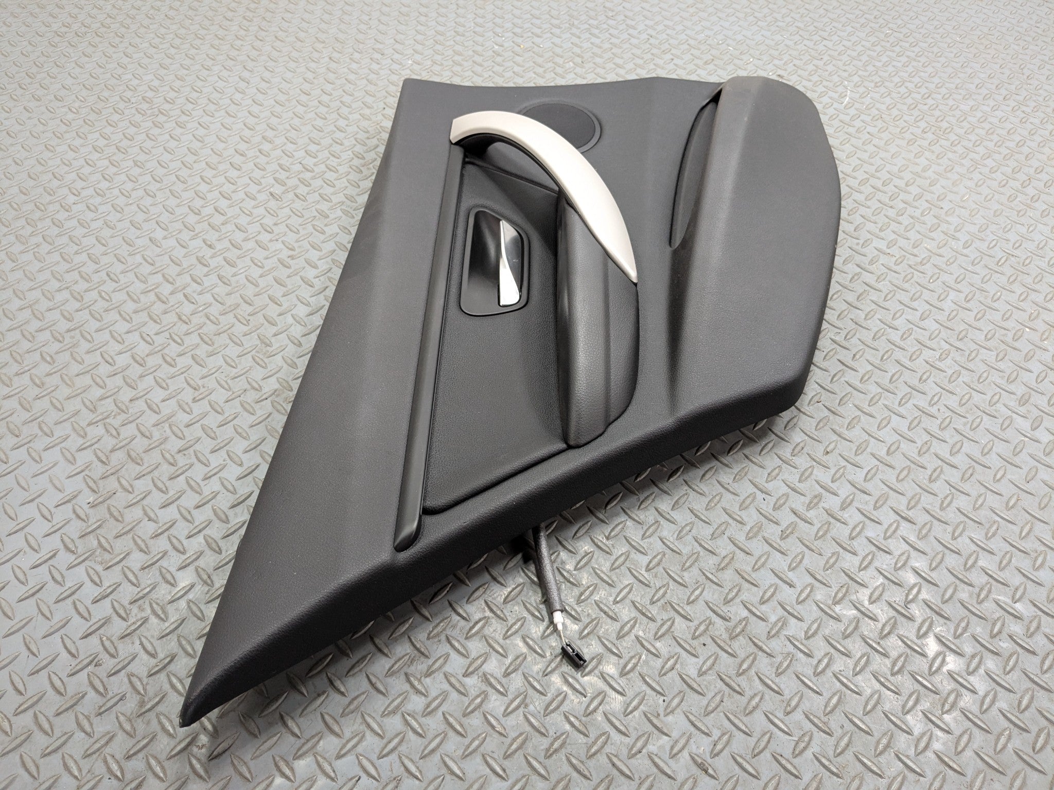2015 - 2018 BMW 320I OEM REAR LEFT DRIVER SIDE DOOR TRIM PANEL LEATHER BLACK